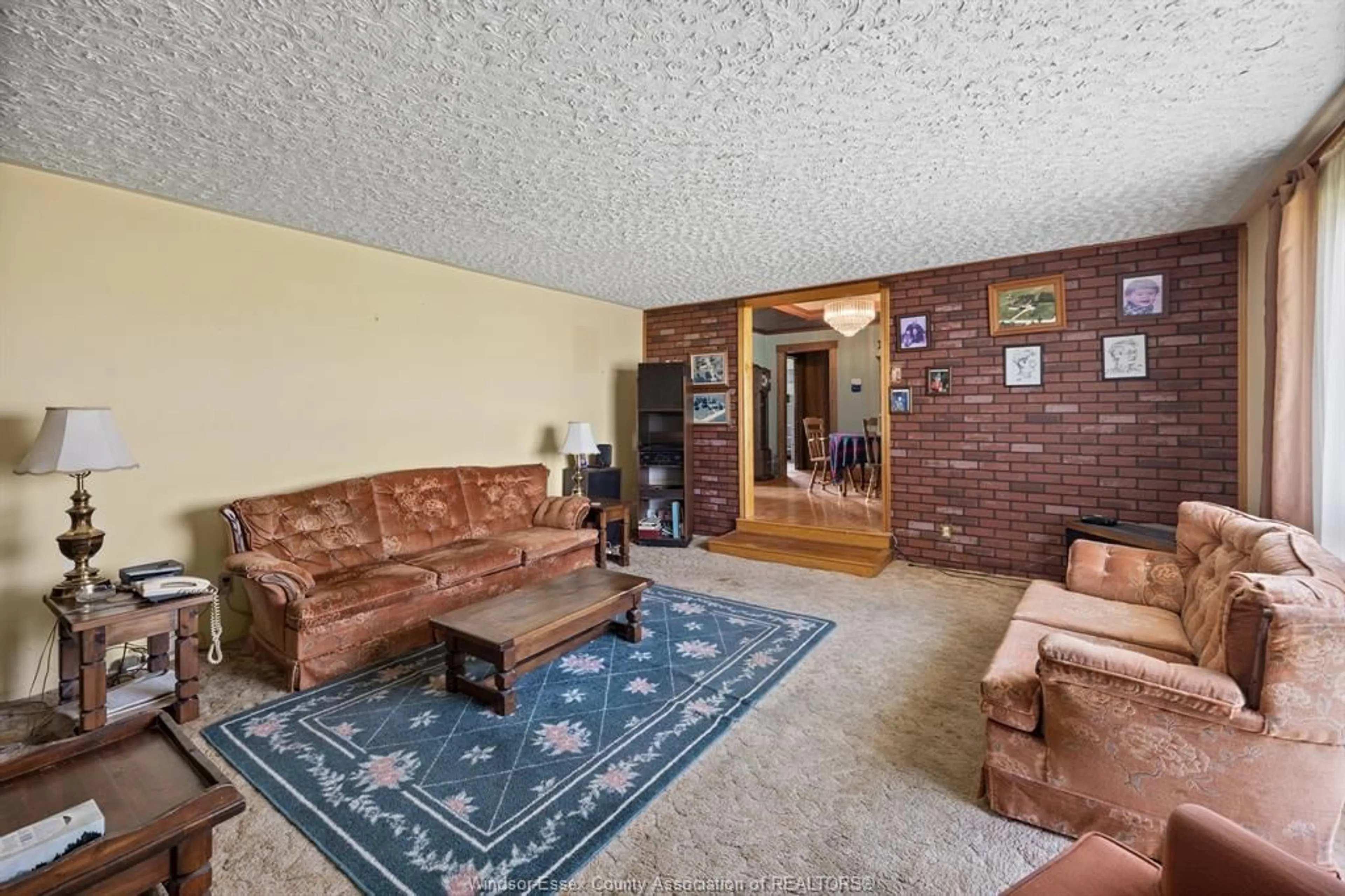 Living room with furniture, unknown for 9997 9TH CONCESSION Rd, Essex Ontario N8M 2X5