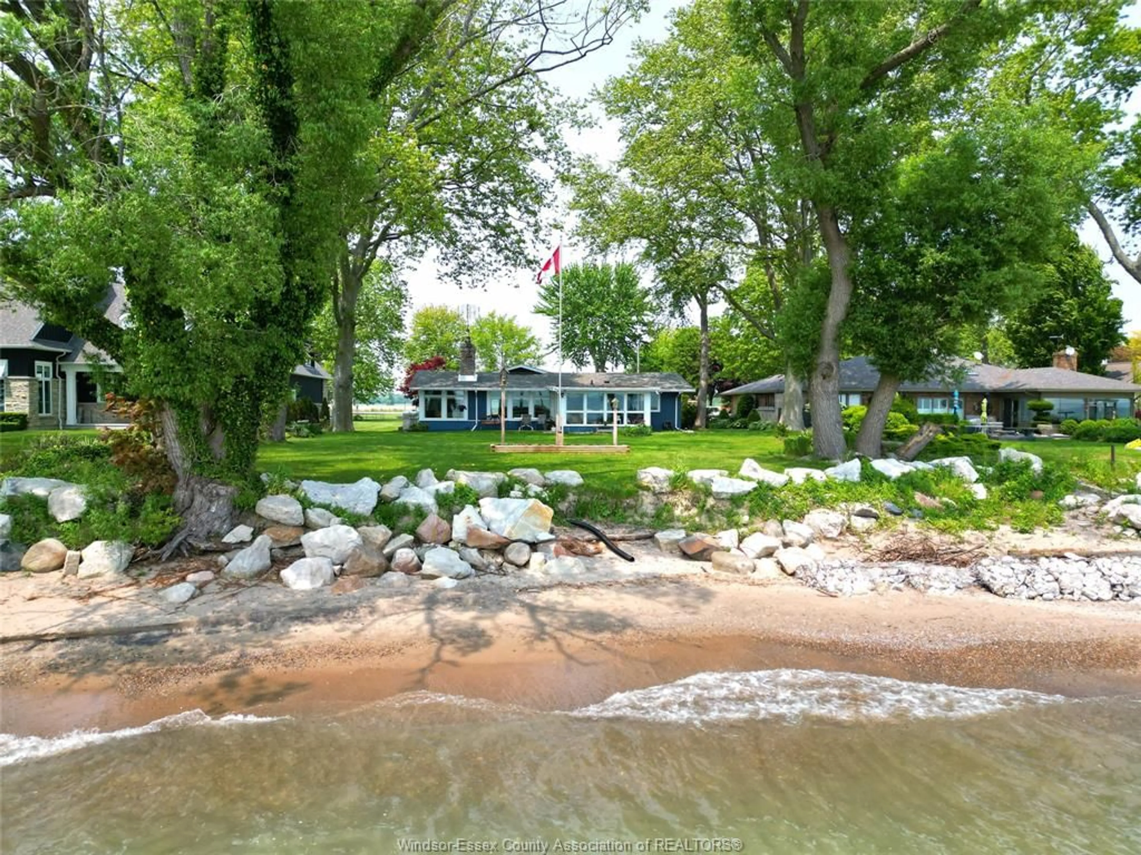 A pic from outside/outdoor area/front of a property/back of a property/a pic from drone, water/lake/river/ocean view for 1711 HERITAGE Rd, Kingsville Ontario N9Y 2E6