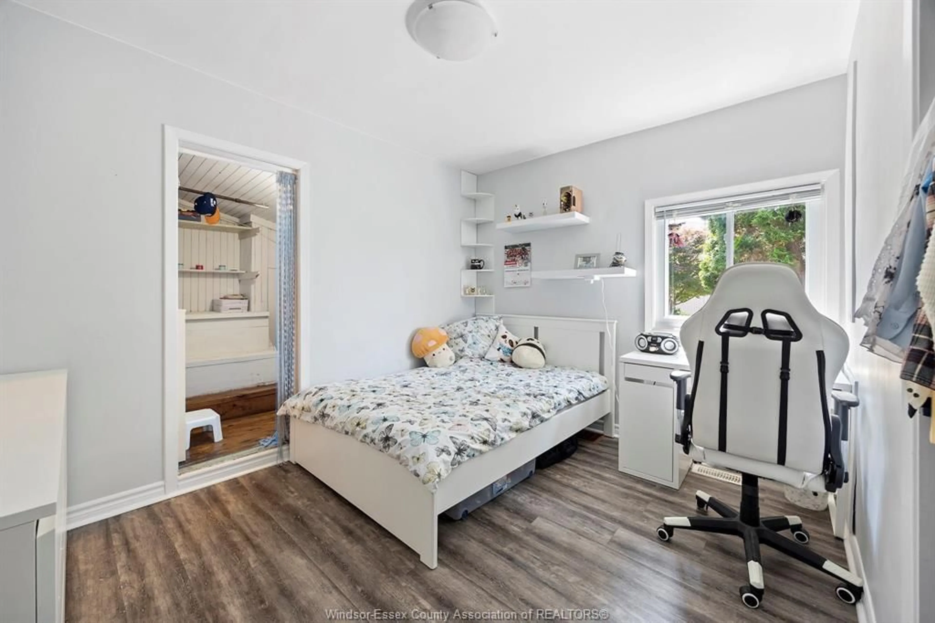 Bedroom with bed, wood/laminate floor for 1494 ST. PATRICK'S, Windsor Ontario N9B 3K4