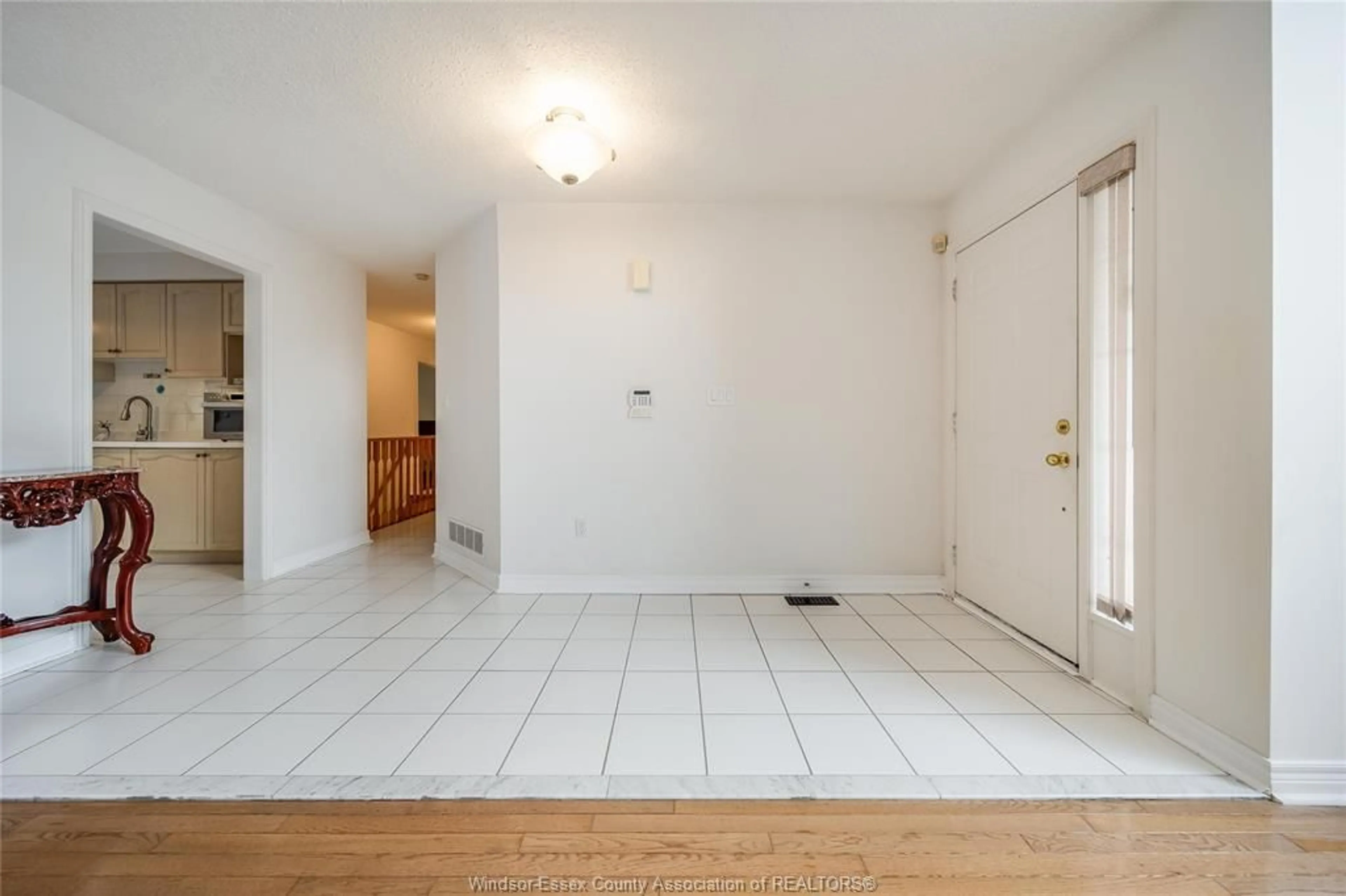 Unknown for 325 GERALDINE Cres, Windsor Ontario N9E 4R7