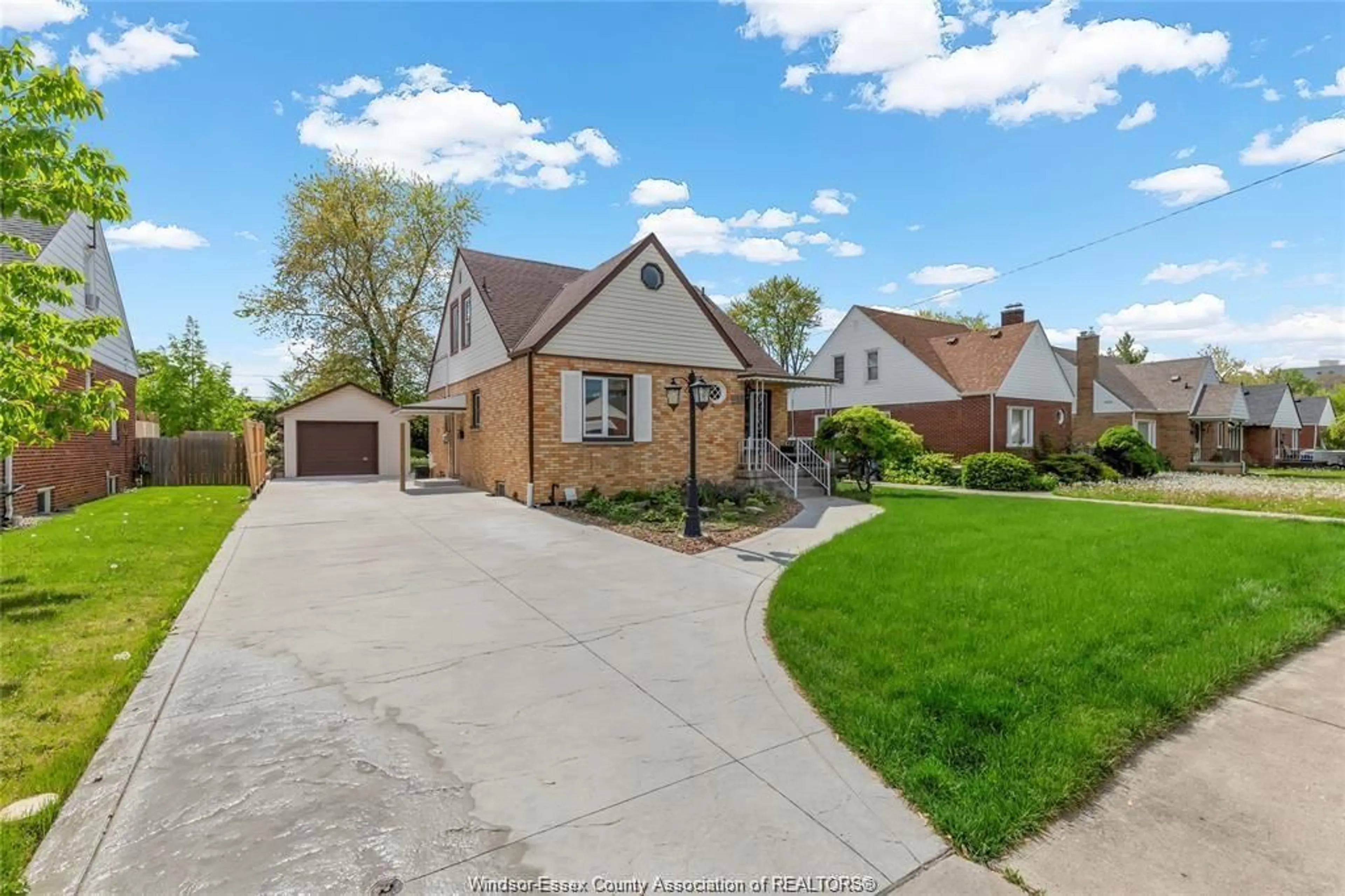 Home with brick exterior material, street for 853 BUCKINGHAM, Windsor Ontario N8S 2C7