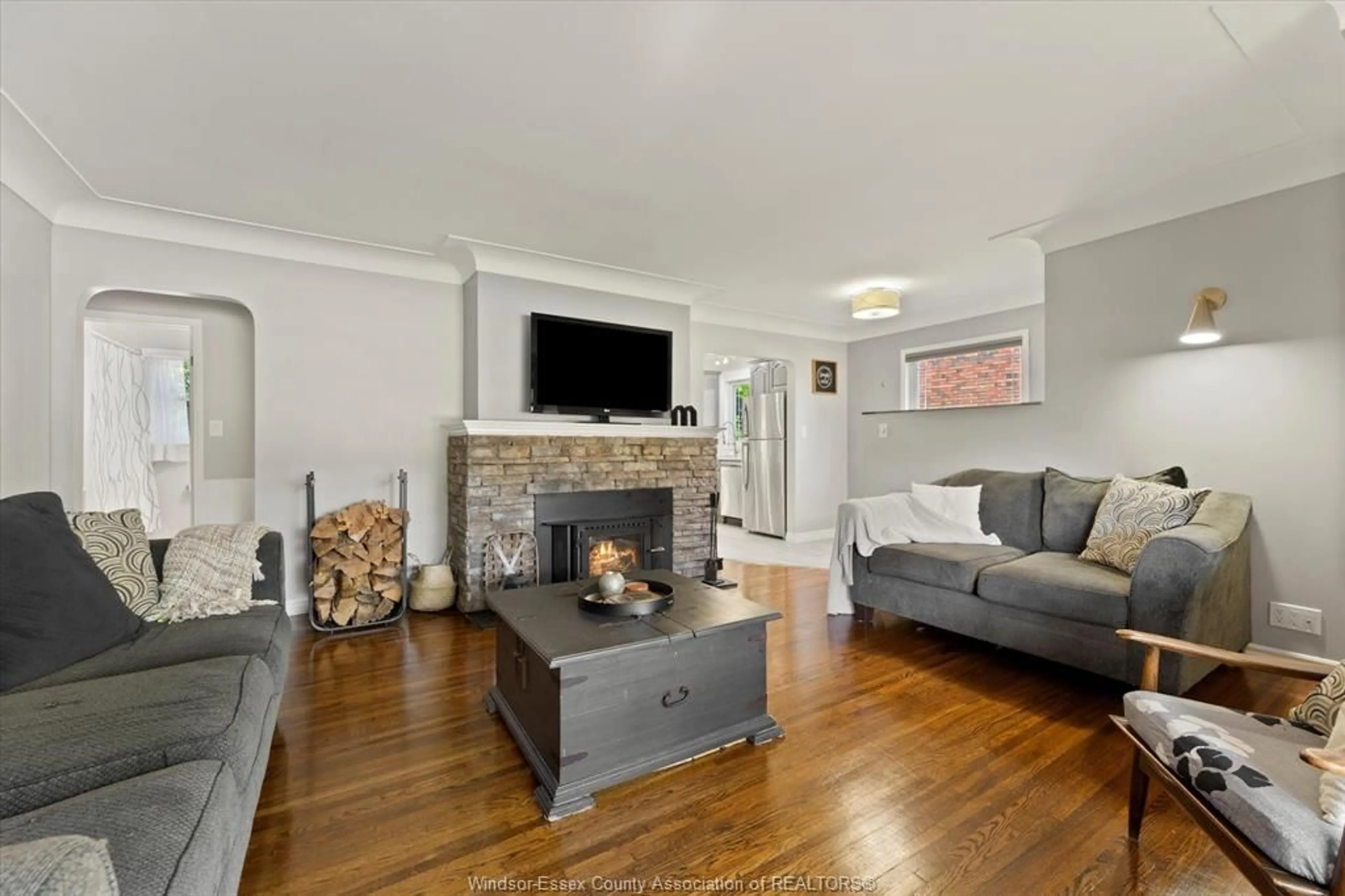 Living room with furniture, unknown for 469 John M St, Windsor Ontario N8P 1C1