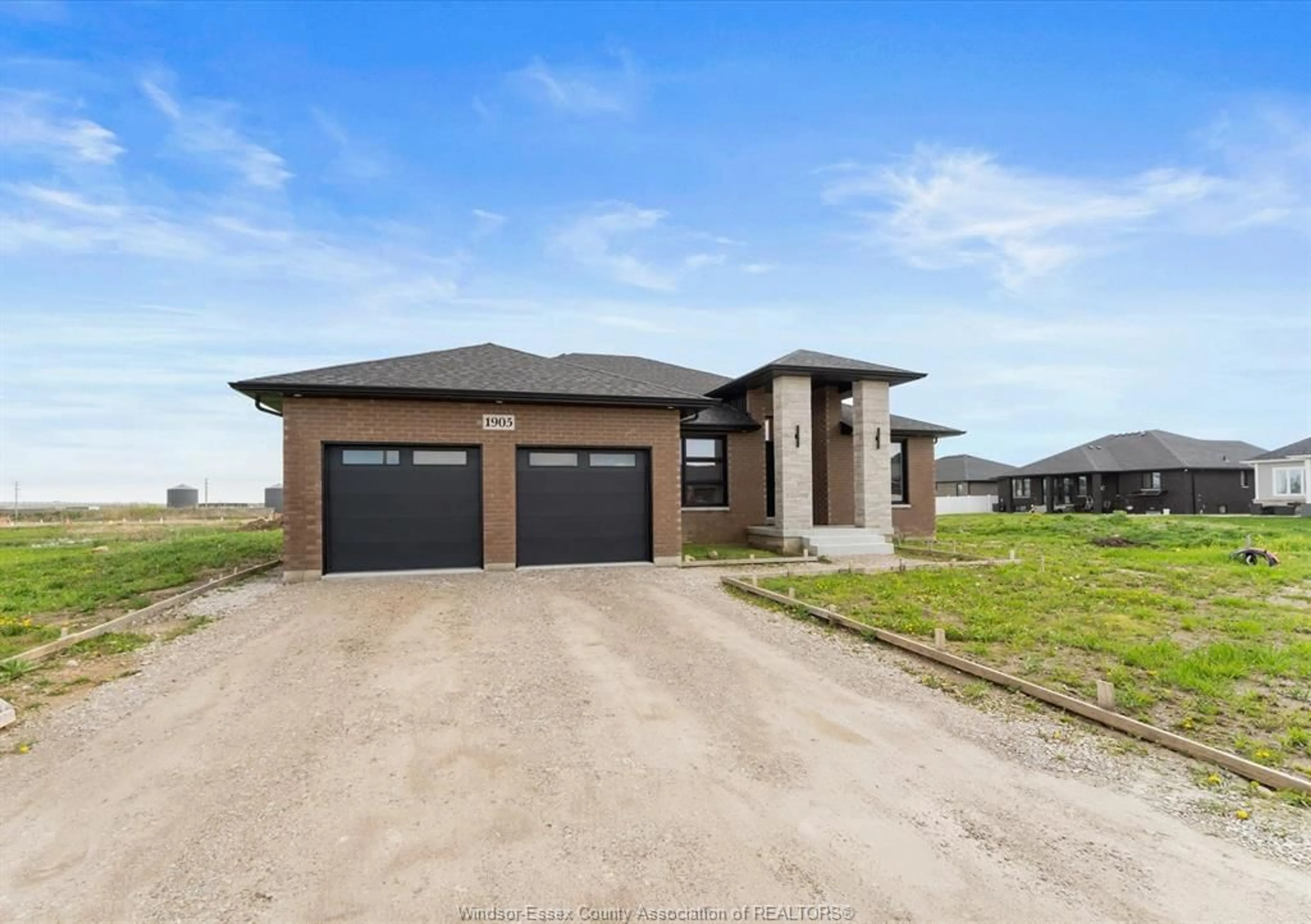 Home with brick exterior material, unknown for 1905 SANNITA, Kingsville Ontario N9Y 0G6