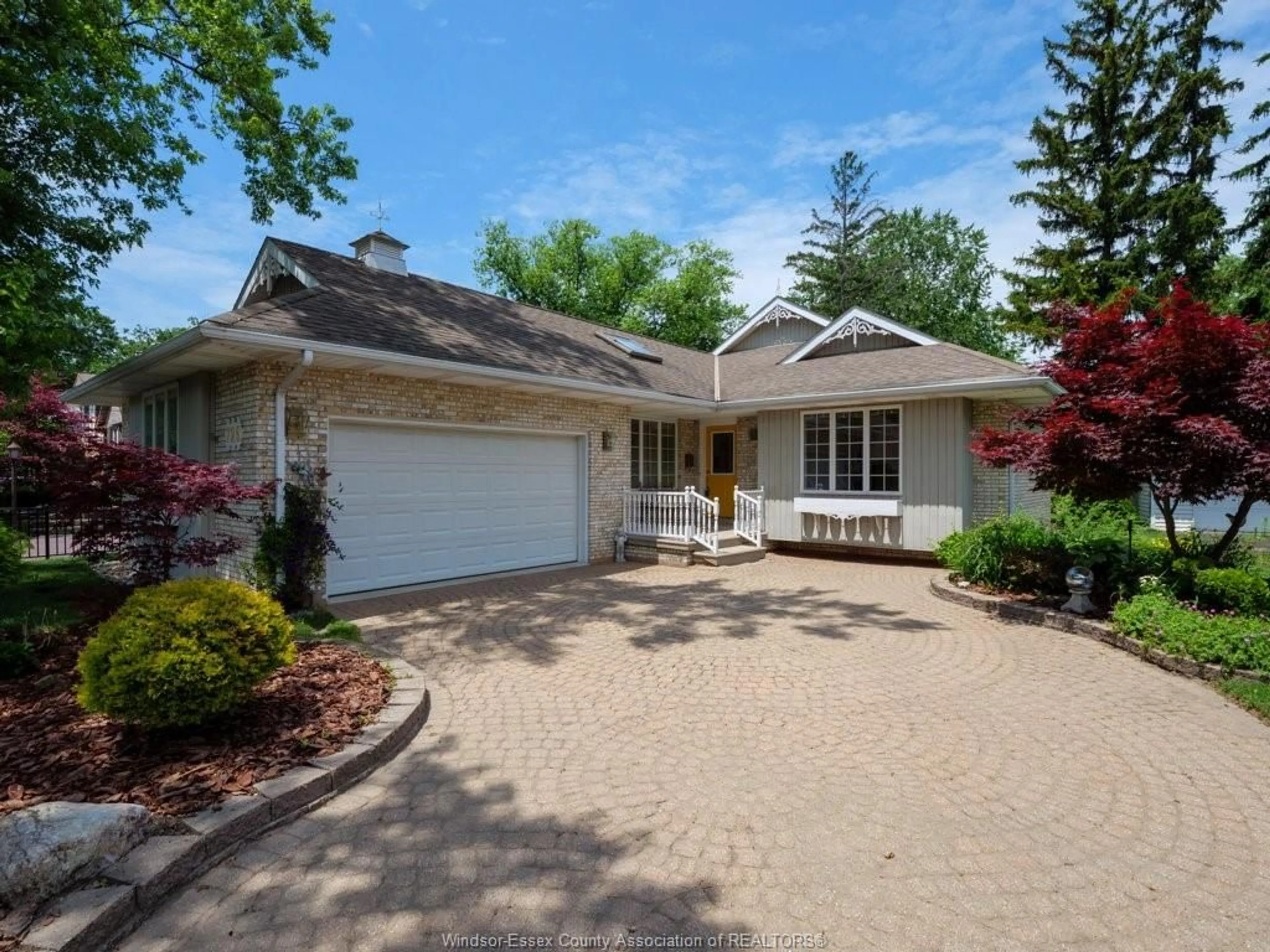 Home with brick exterior material, street for 726 Roseland Dr, Windsor Ontario N9G 1T8