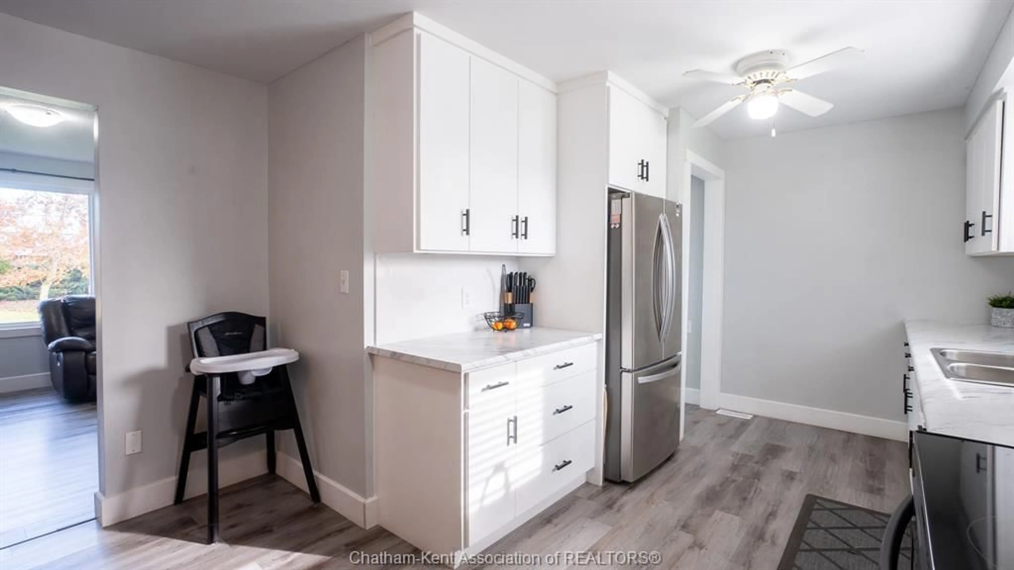 Open concept kitchen, unknown for 4539 SHAMROCK St, Oil City Ontario N0N 1N0