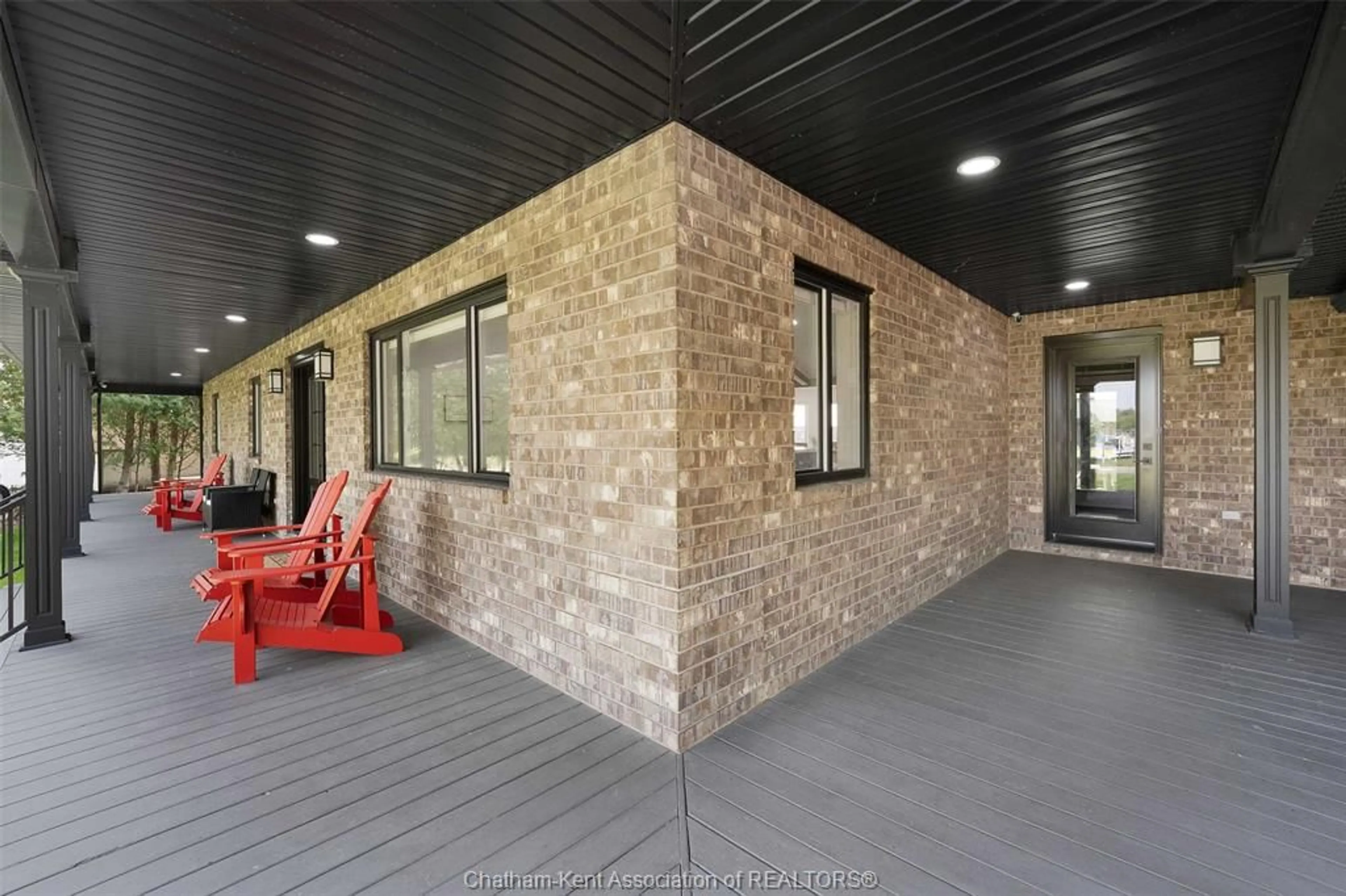 Patio, building for 19009 CREST RIVER Ave, Lighthouse Cove Ontario N0P 2L0