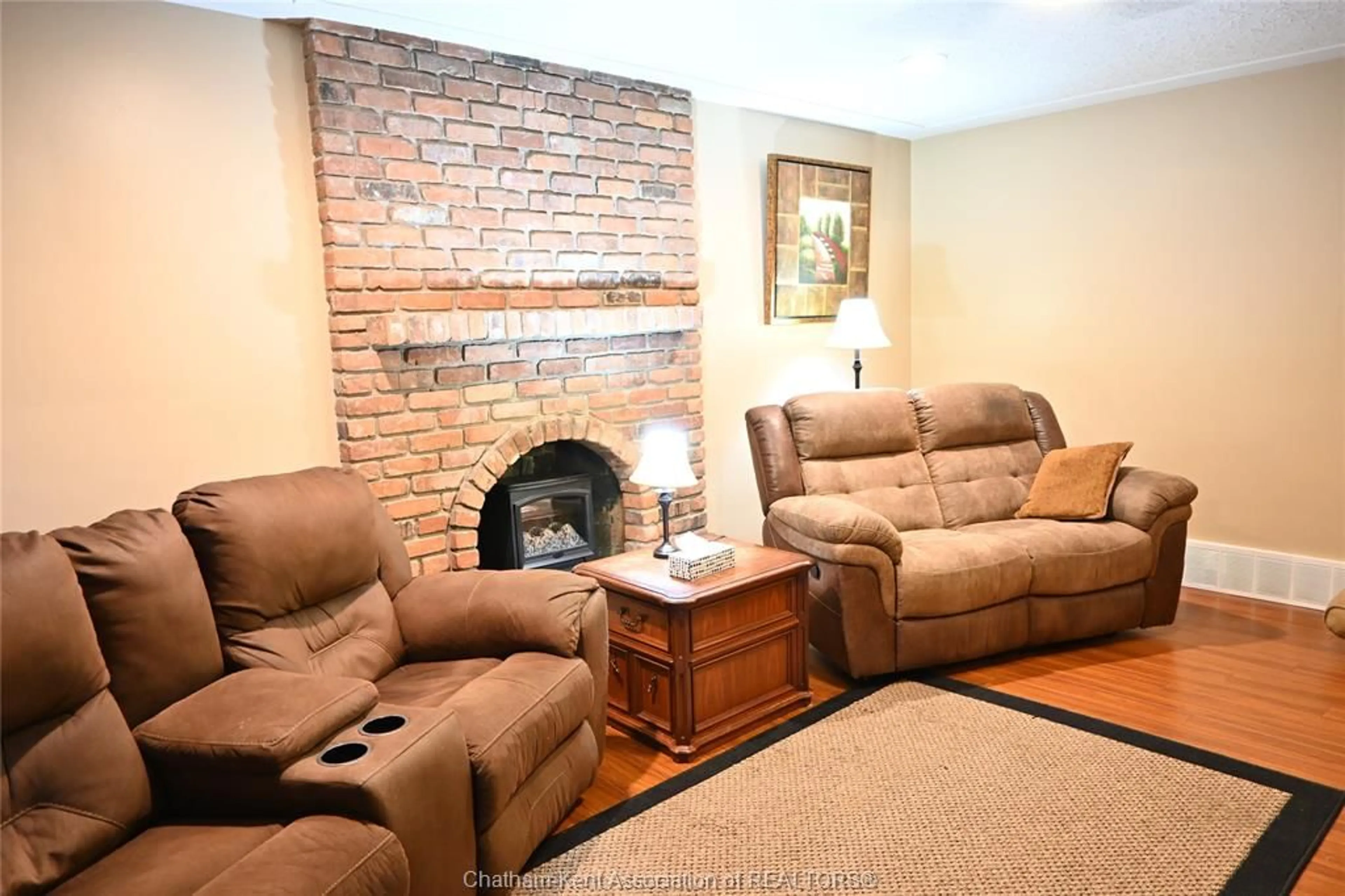 Living room with furniture, unknown for 6774 Riverview Line, Chatham Ontario N7M 5T1