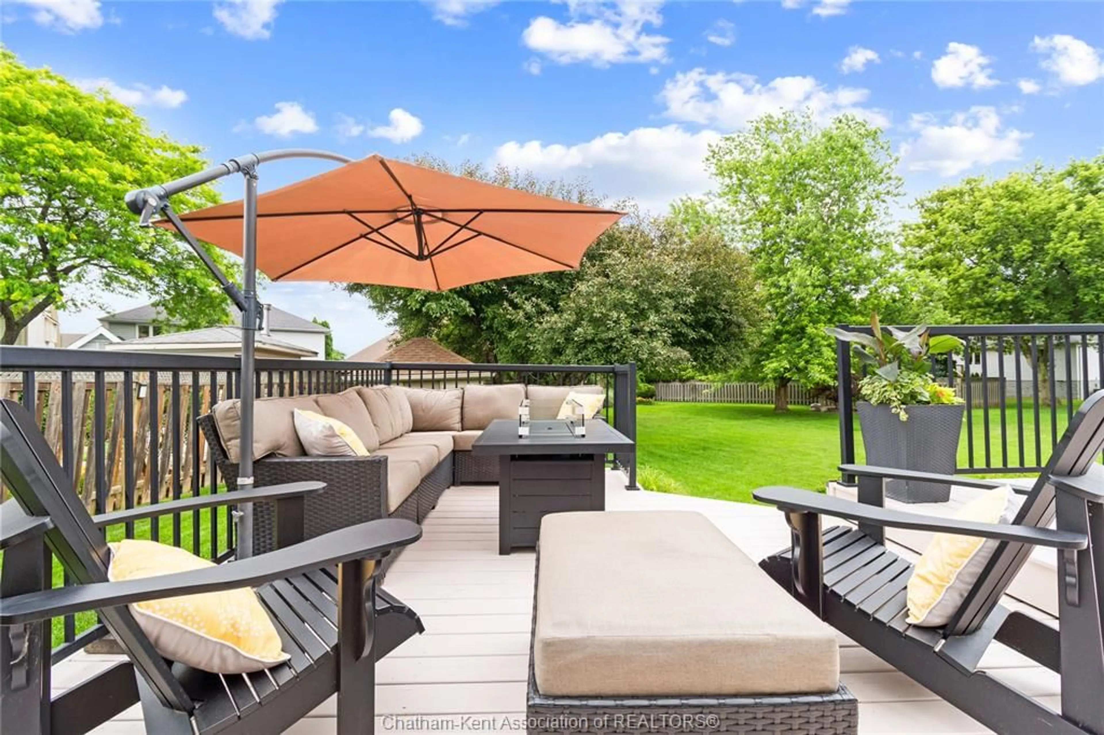 Patio, unknown for 22 Mountain Maple Crt, Chatham Ontario N7L 5G1