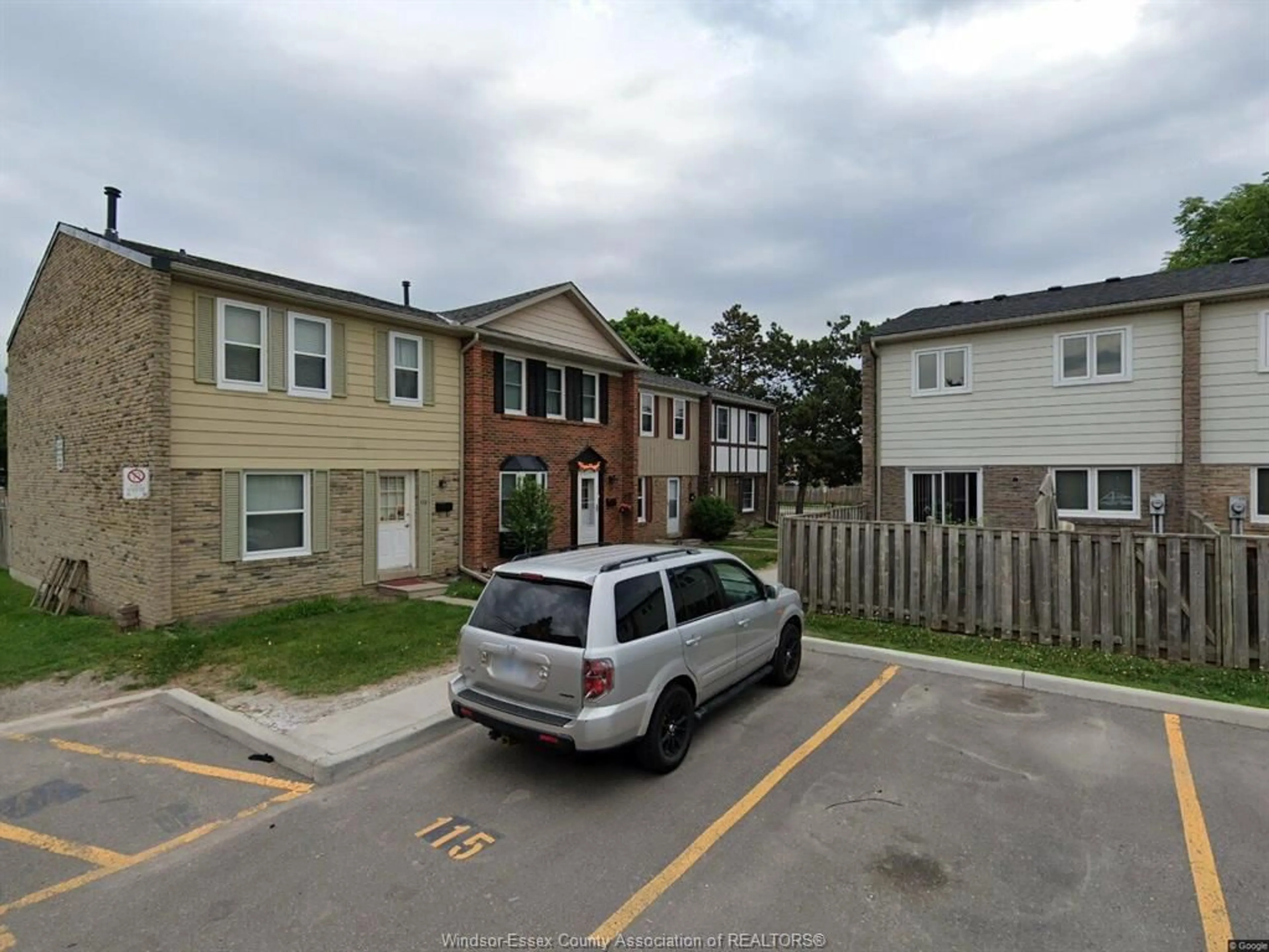 Unknown for 900 CENTRAL PARK Dr #115, Brampton Ontario L6S 3J6