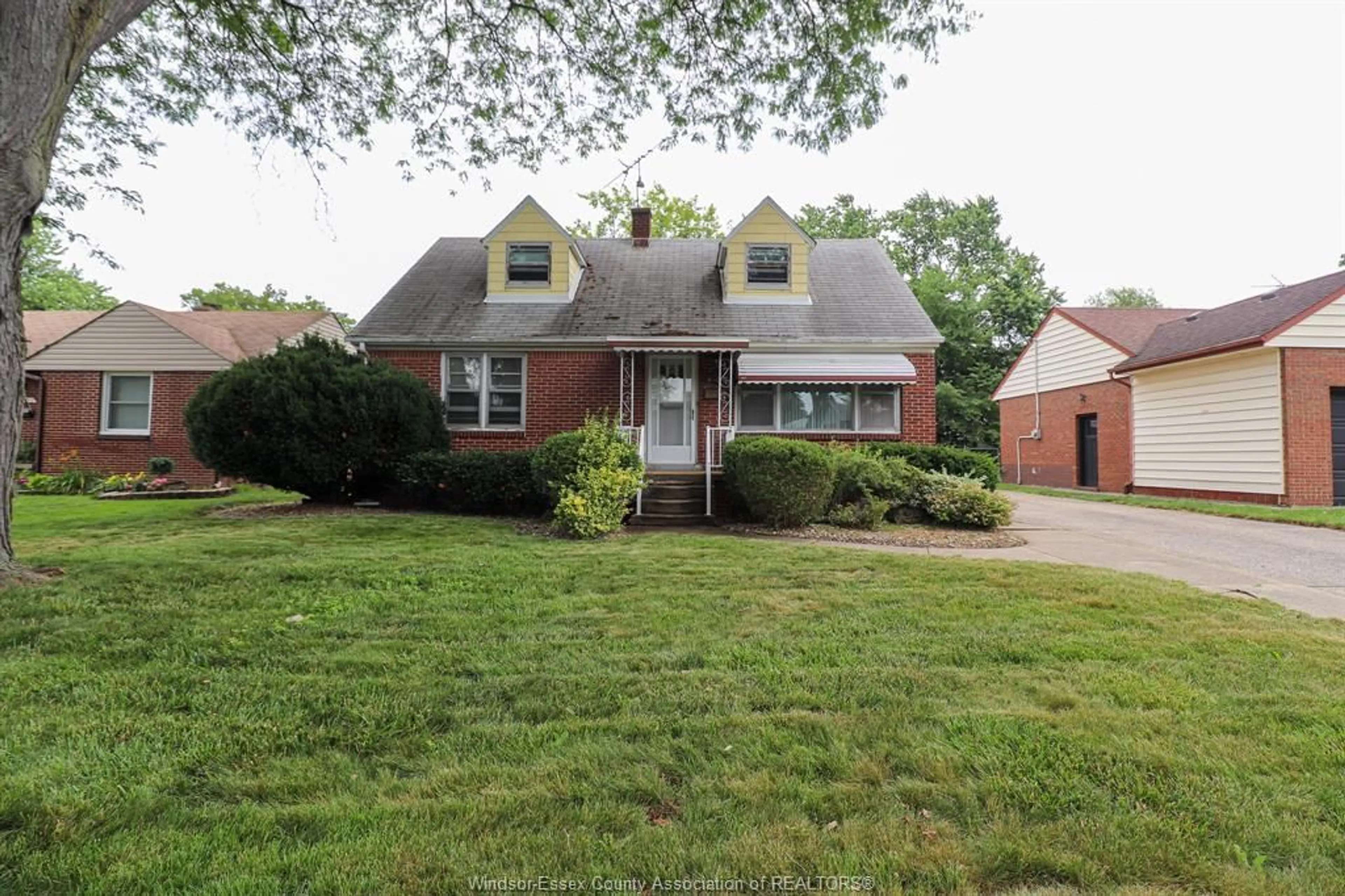 Home with brick exterior material, street for 3104 ACADEMY, Windsor Ontario N9E 2H4