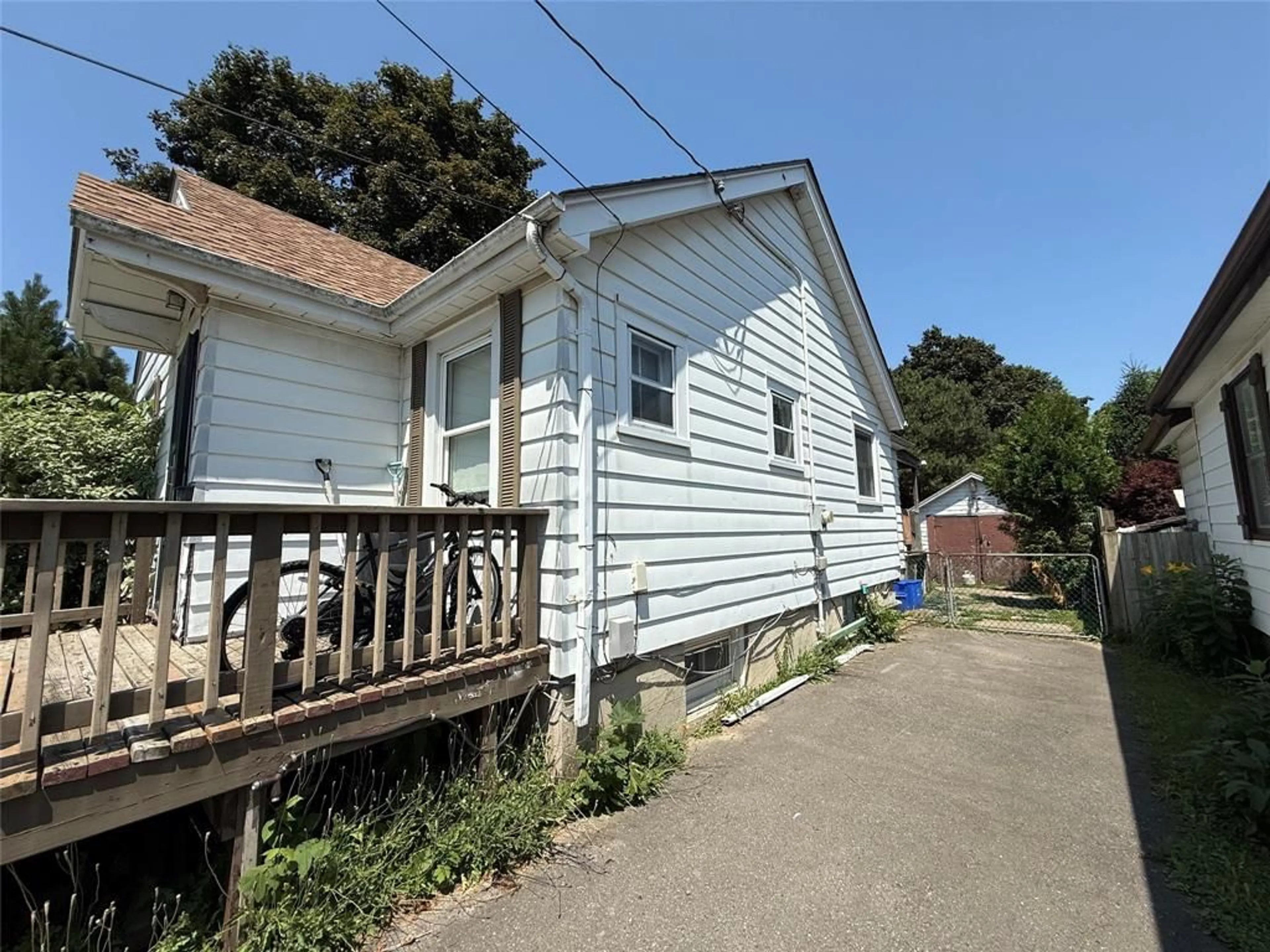 Unknown for 102 RAYWOOD Ave, London Ontario N6C 1Y7