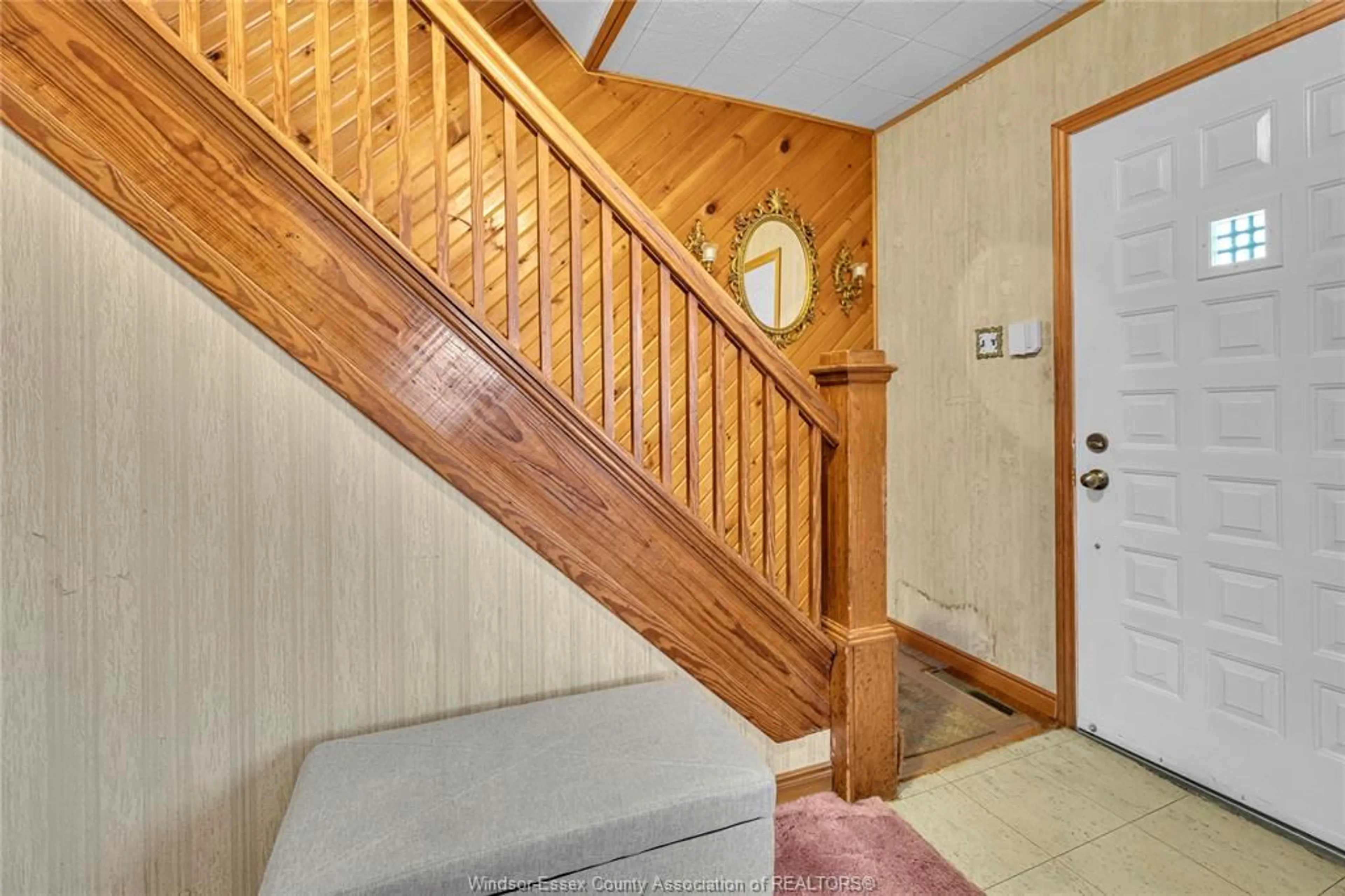 Stairs for 1477 Aubin, Windsor Ontario N8Y 4E8