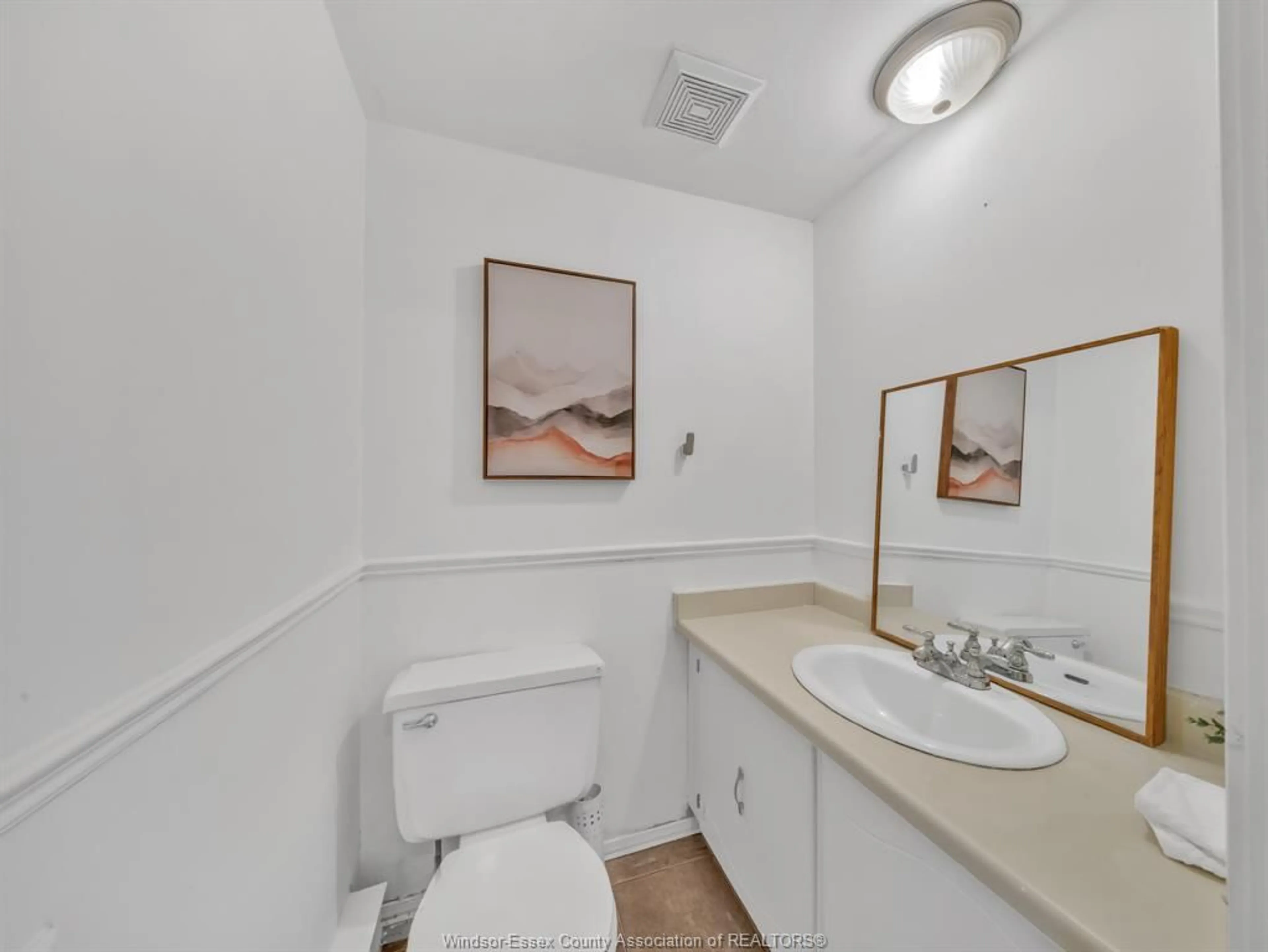 Standard bathroom, unknown for 1196 HEATHFIELD, Windsor Ontario N8S 4N9