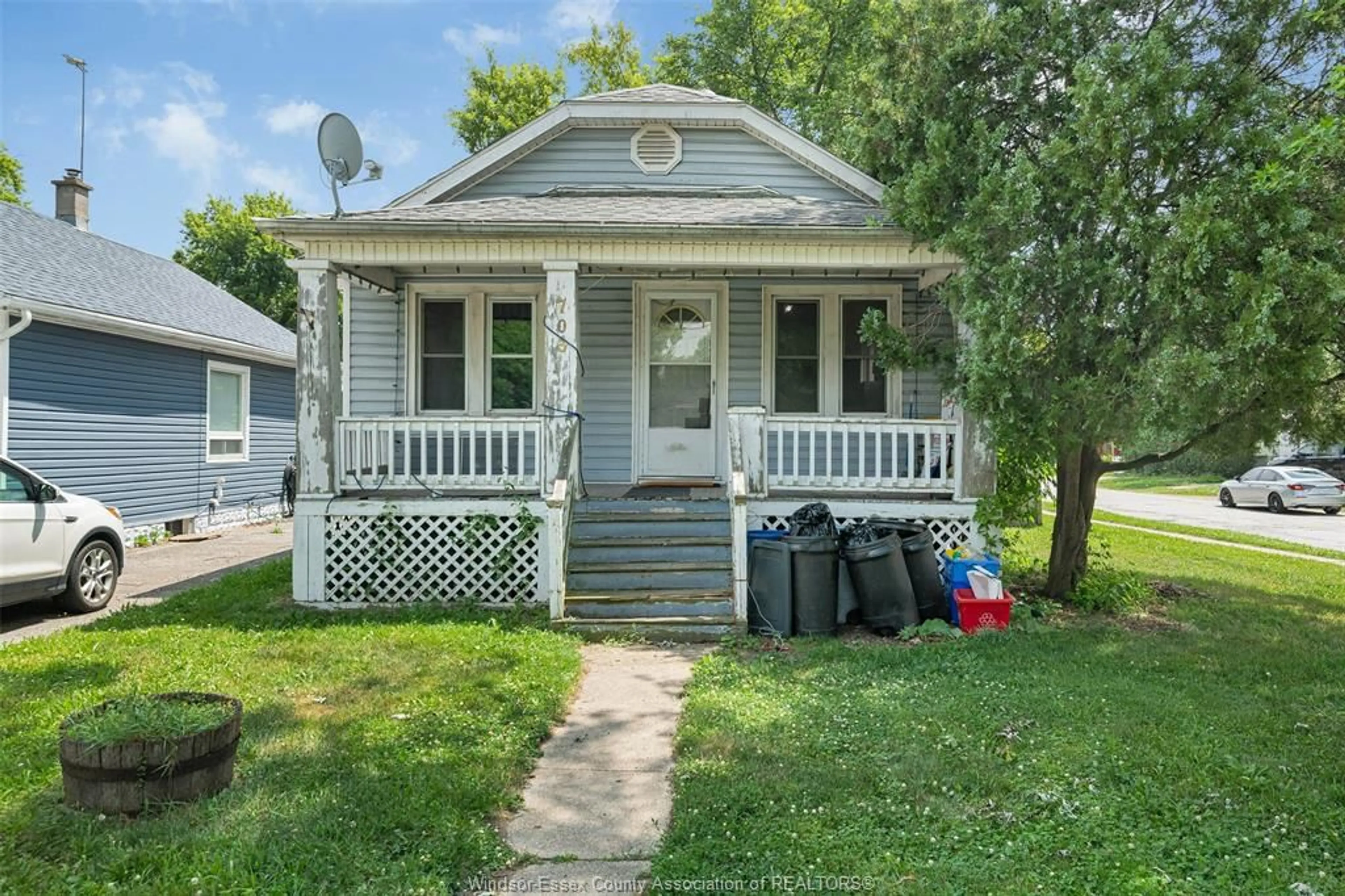 Unknown for 703 CHARLOTTE STREET, Windsor Ontario N8X 3A7