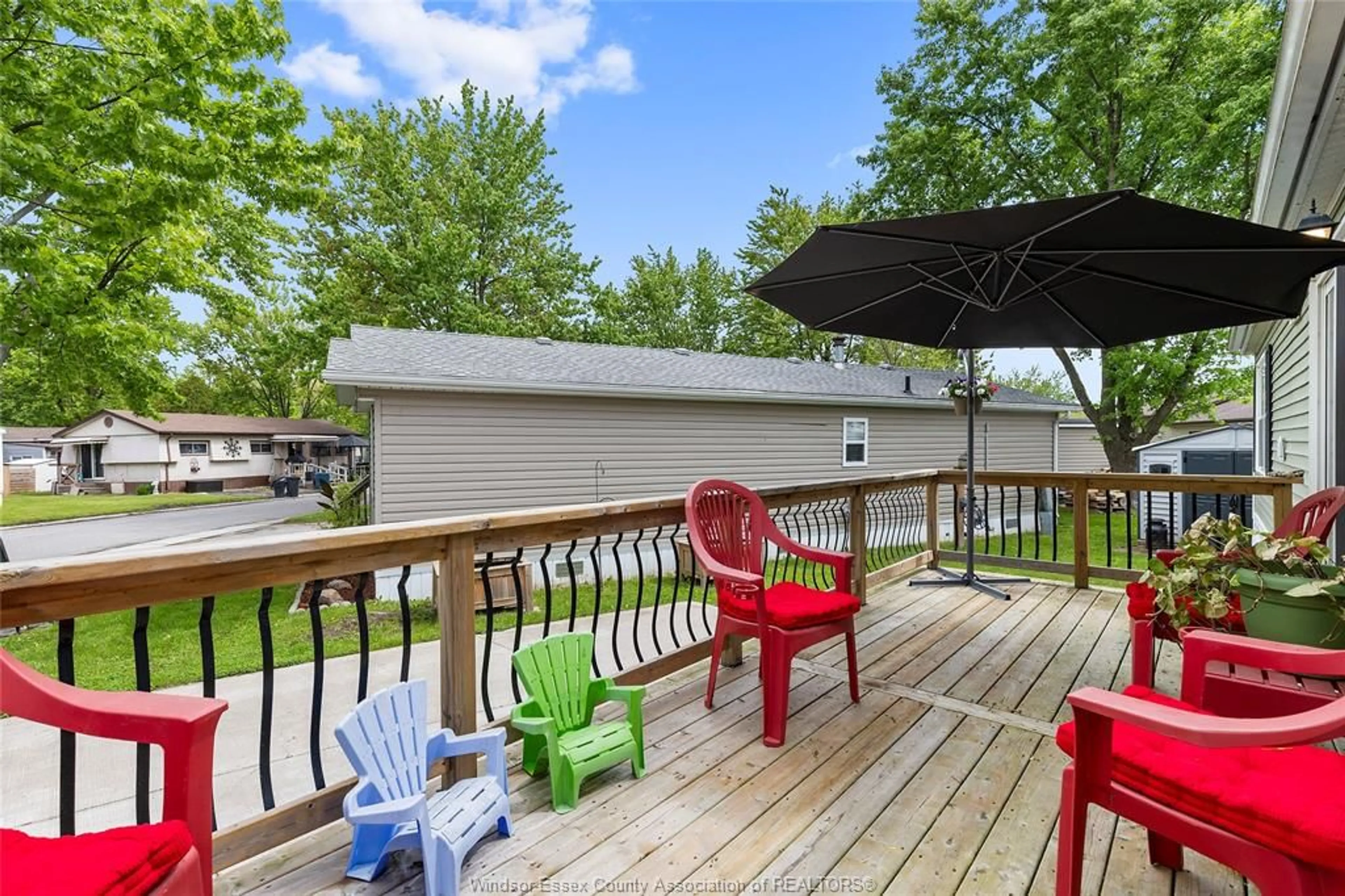 Patio, water/lake/river/ocean view for 191 STEVEN Crt, Essex Ontario N8M 2A8