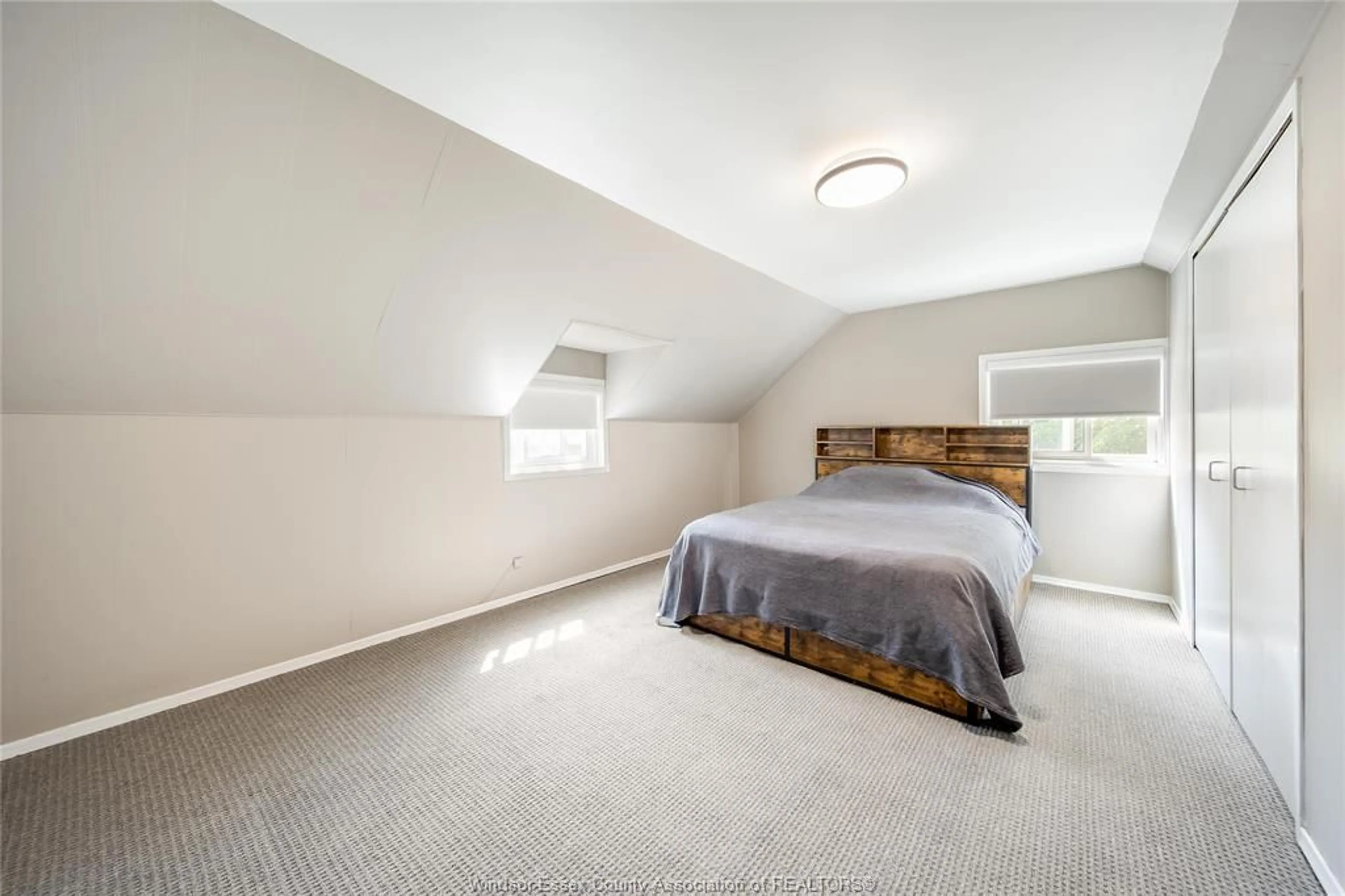 A pic of a room for 1051 PILLETTE Rd, Windsor Ontario N8Y 3B7