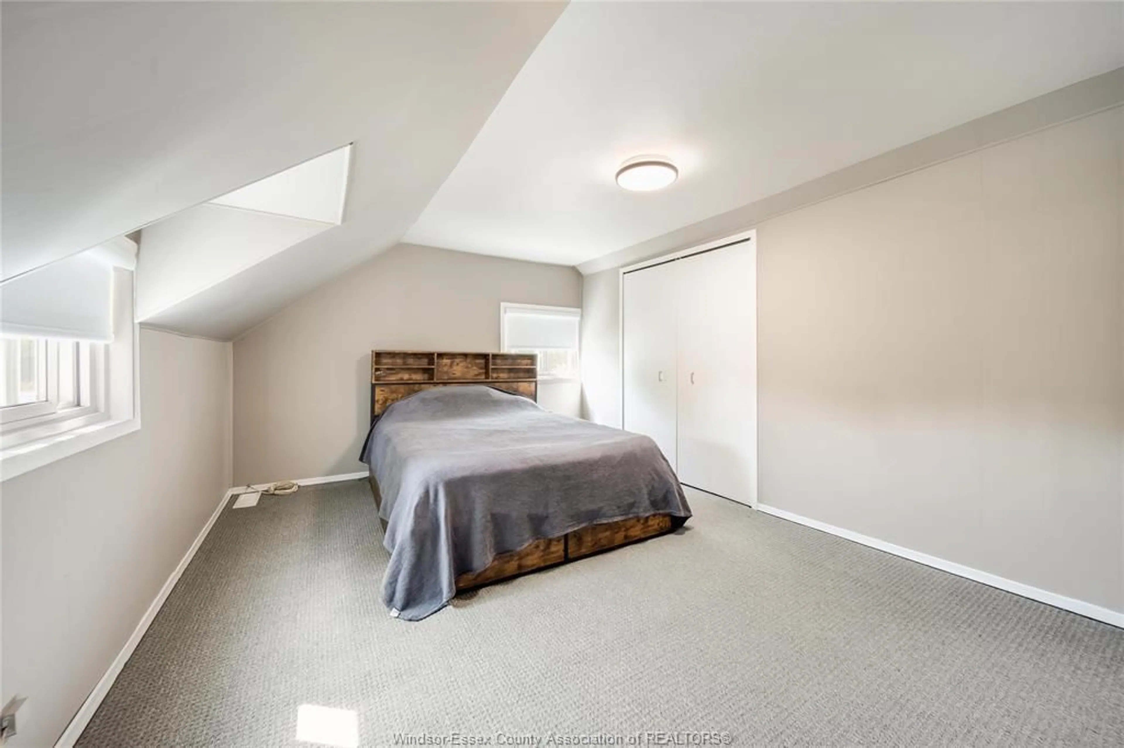 A pic of a room for 1051 PILLETTE Rd, Windsor Ontario N8Y 3B7