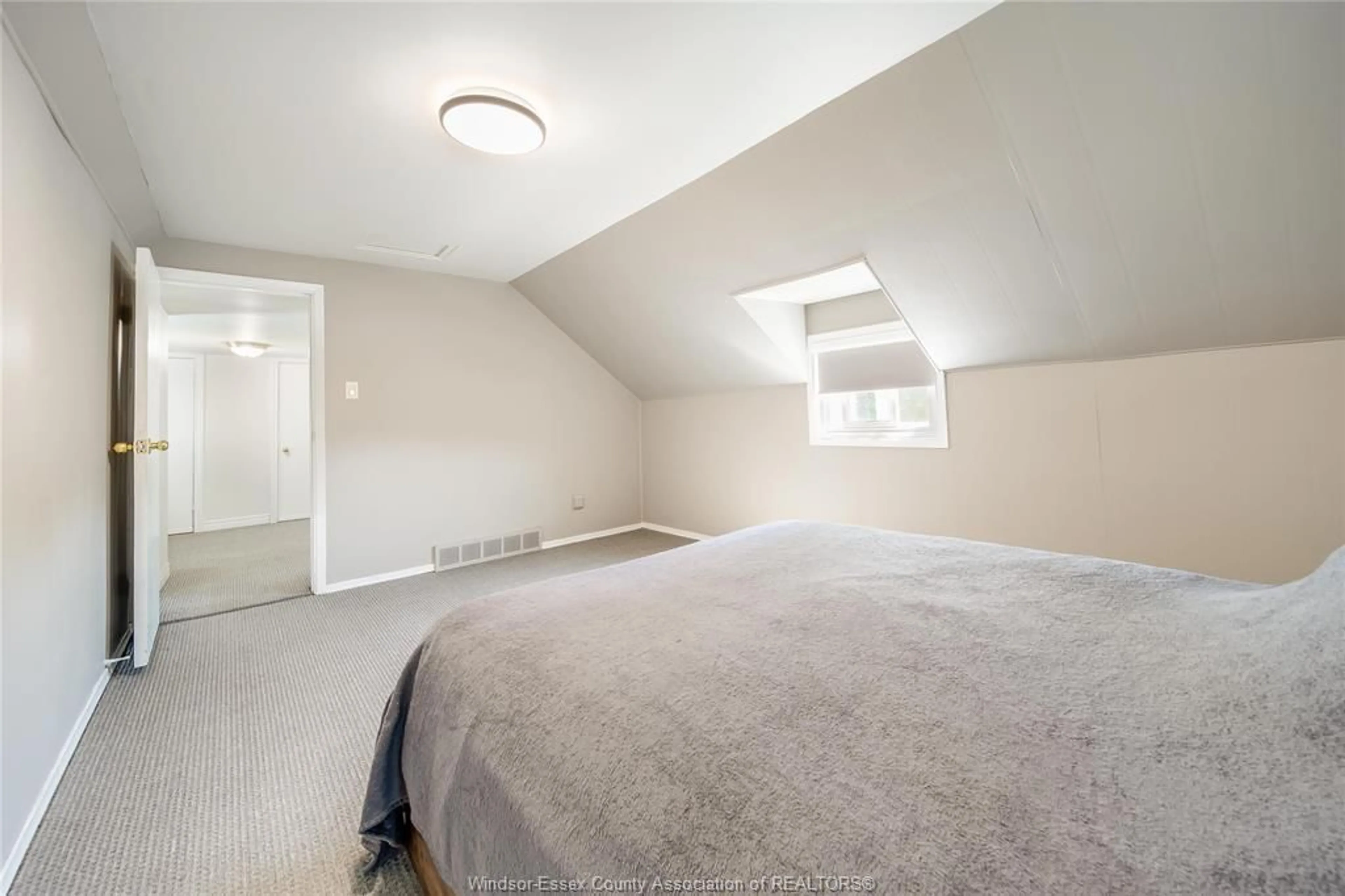 A pic of a room for 1051 PILLETTE Rd, Windsor Ontario N8Y 3B7