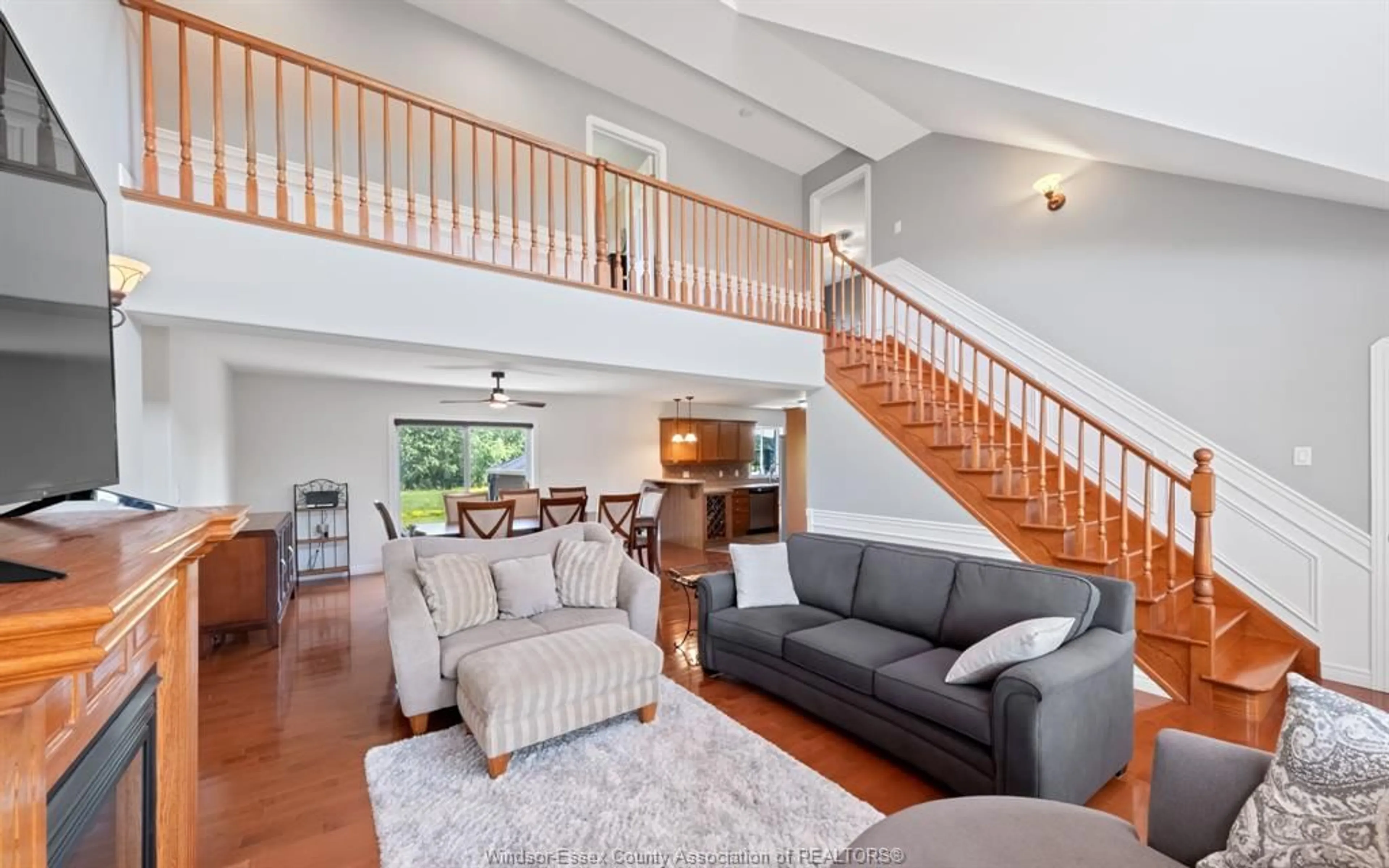 Living room with furniture, unknown for 263 GOLFVIEW DRIVE, Amherstburg Ontario N9V 4C3