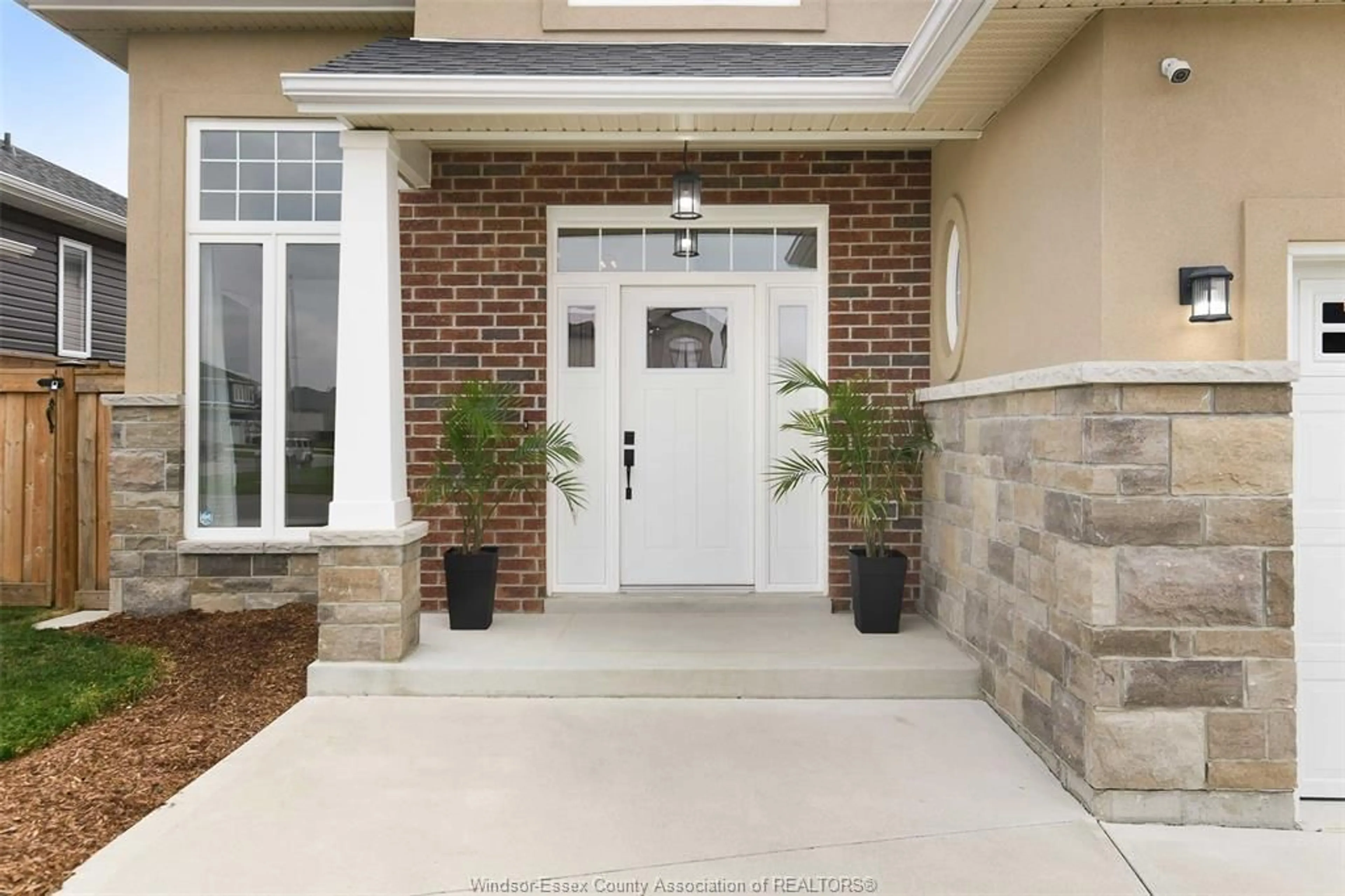 Indoor entryway for 233 MULLEN Cres, Amherstburg Ontario N9V 0G3