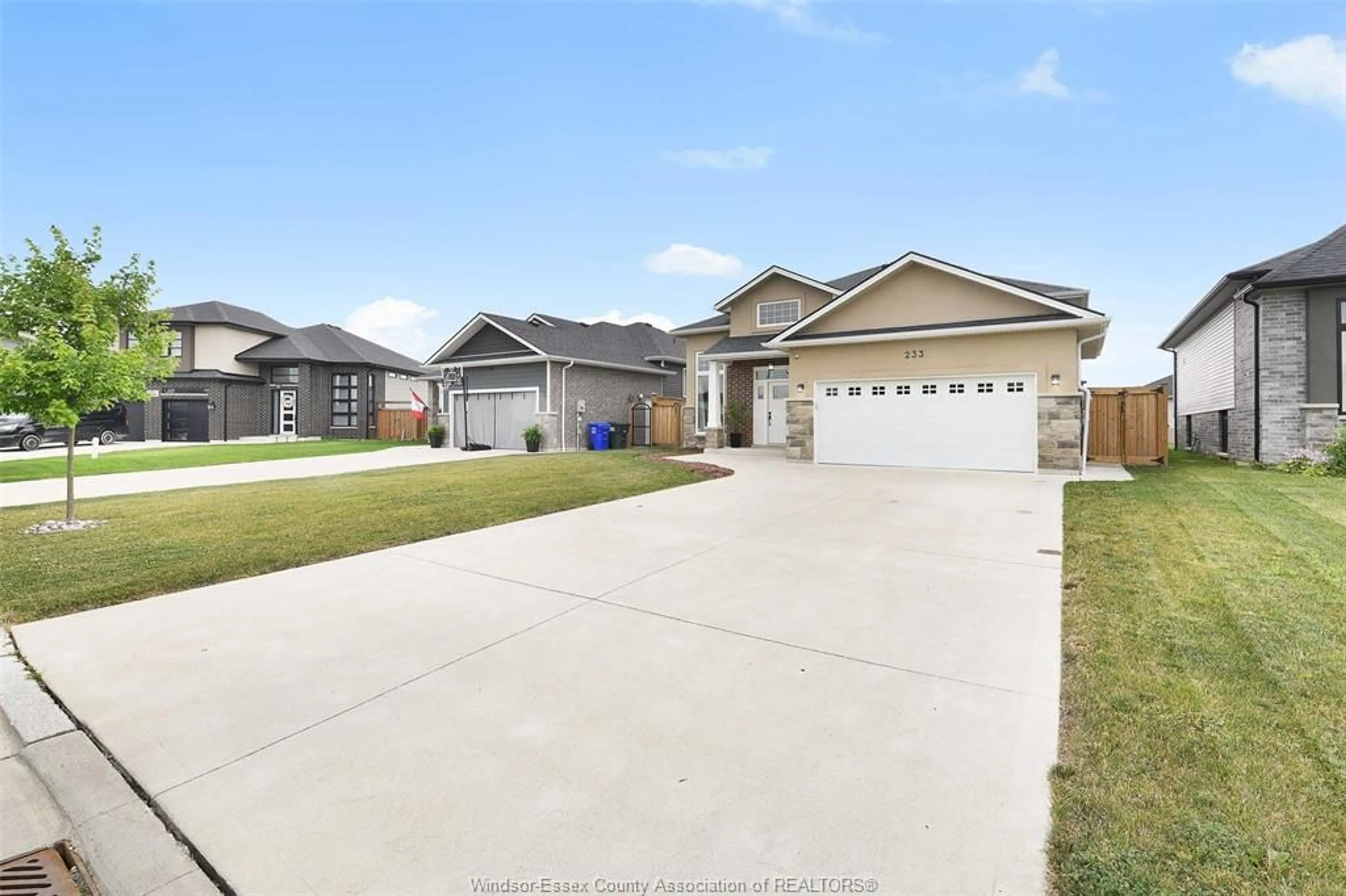 Unknown for 233 MULLEN Cres, Amherstburg Ontario N9V 0G3