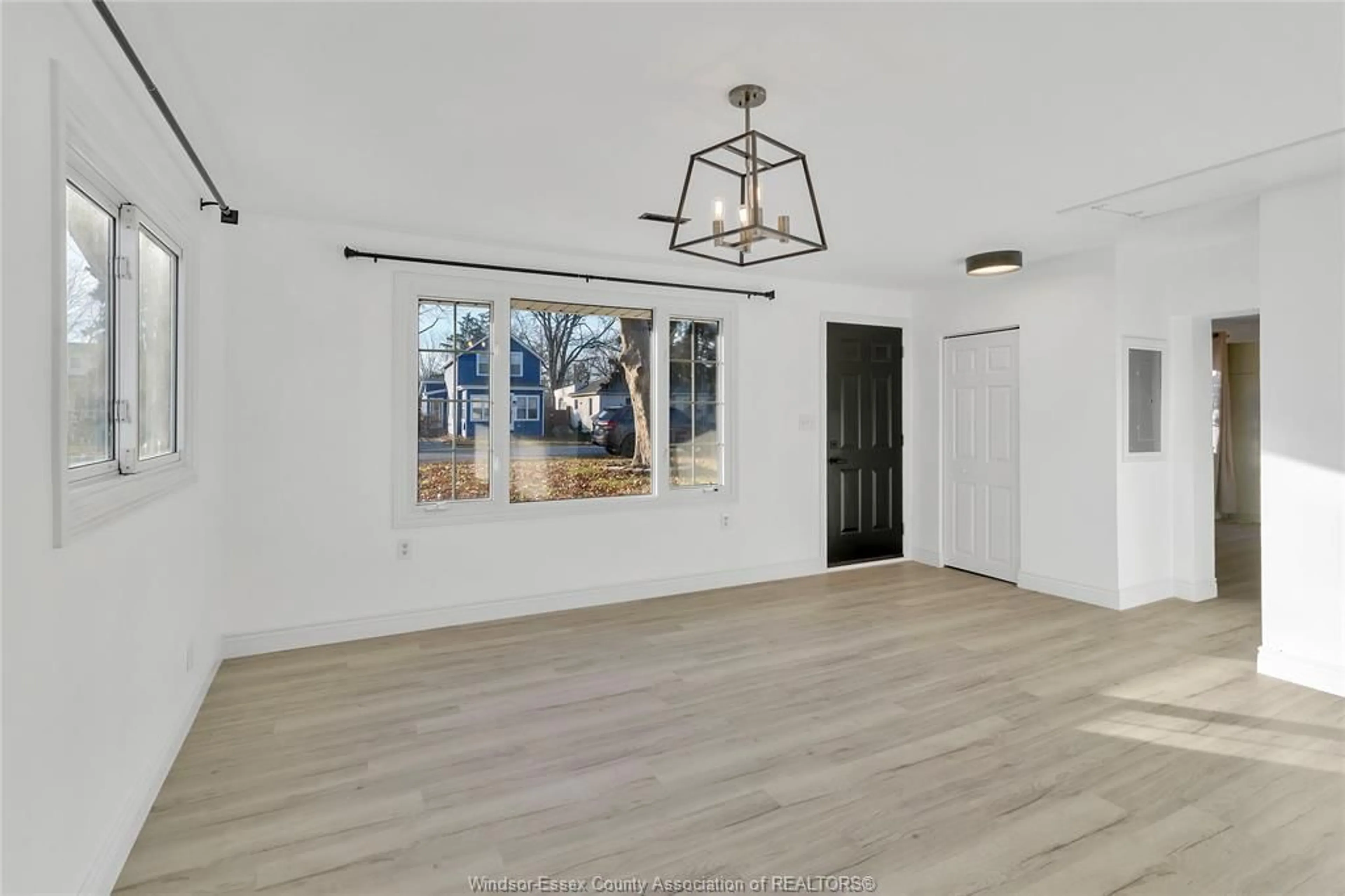 A pic of a room for 51 BALACLAVA, Amherstburg Ontario N9V 2G5