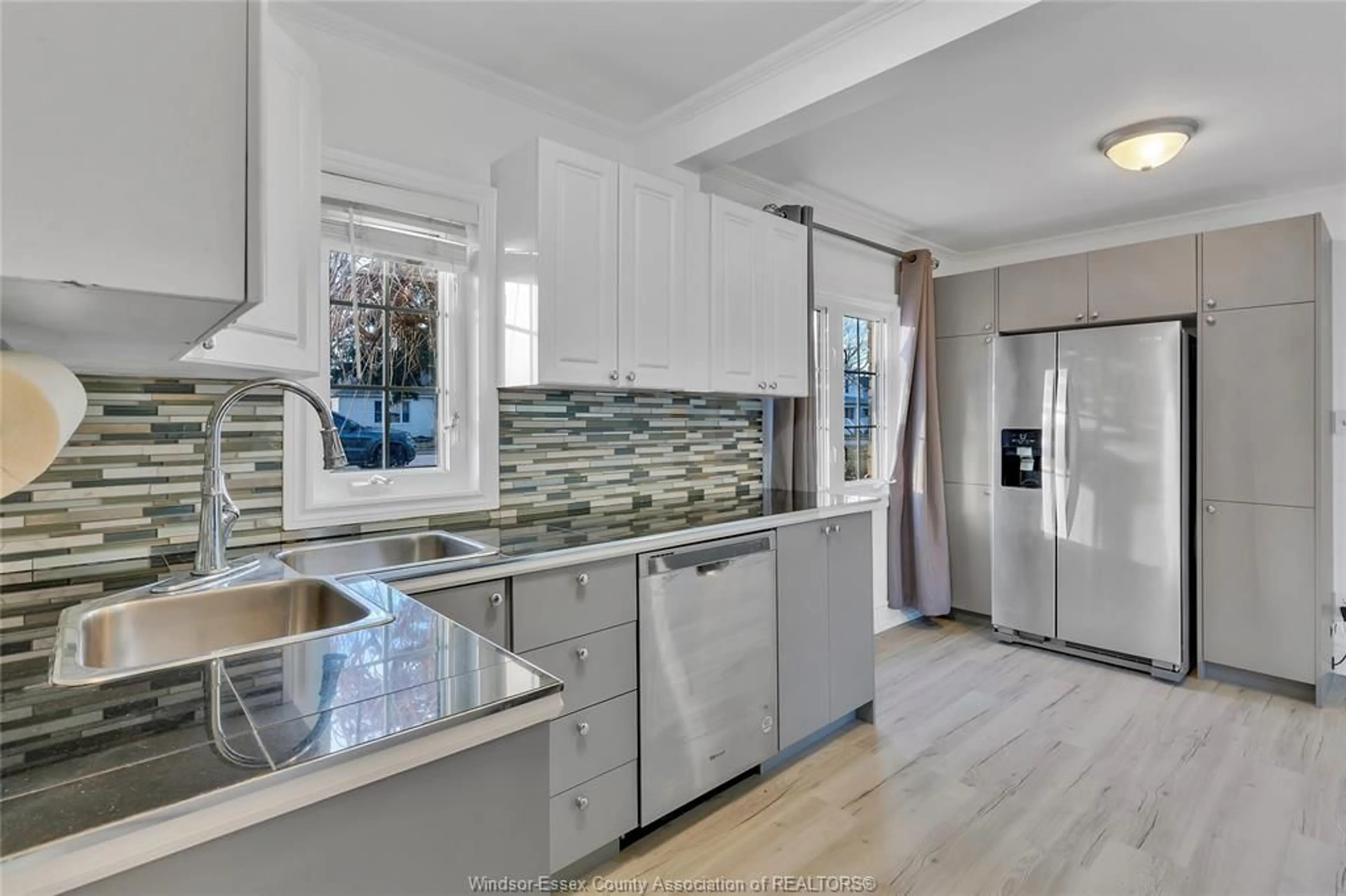Open concept kitchen, ceramic/tile floor for 51 BALACLAVA, Amherstburg Ontario N9V 2G5