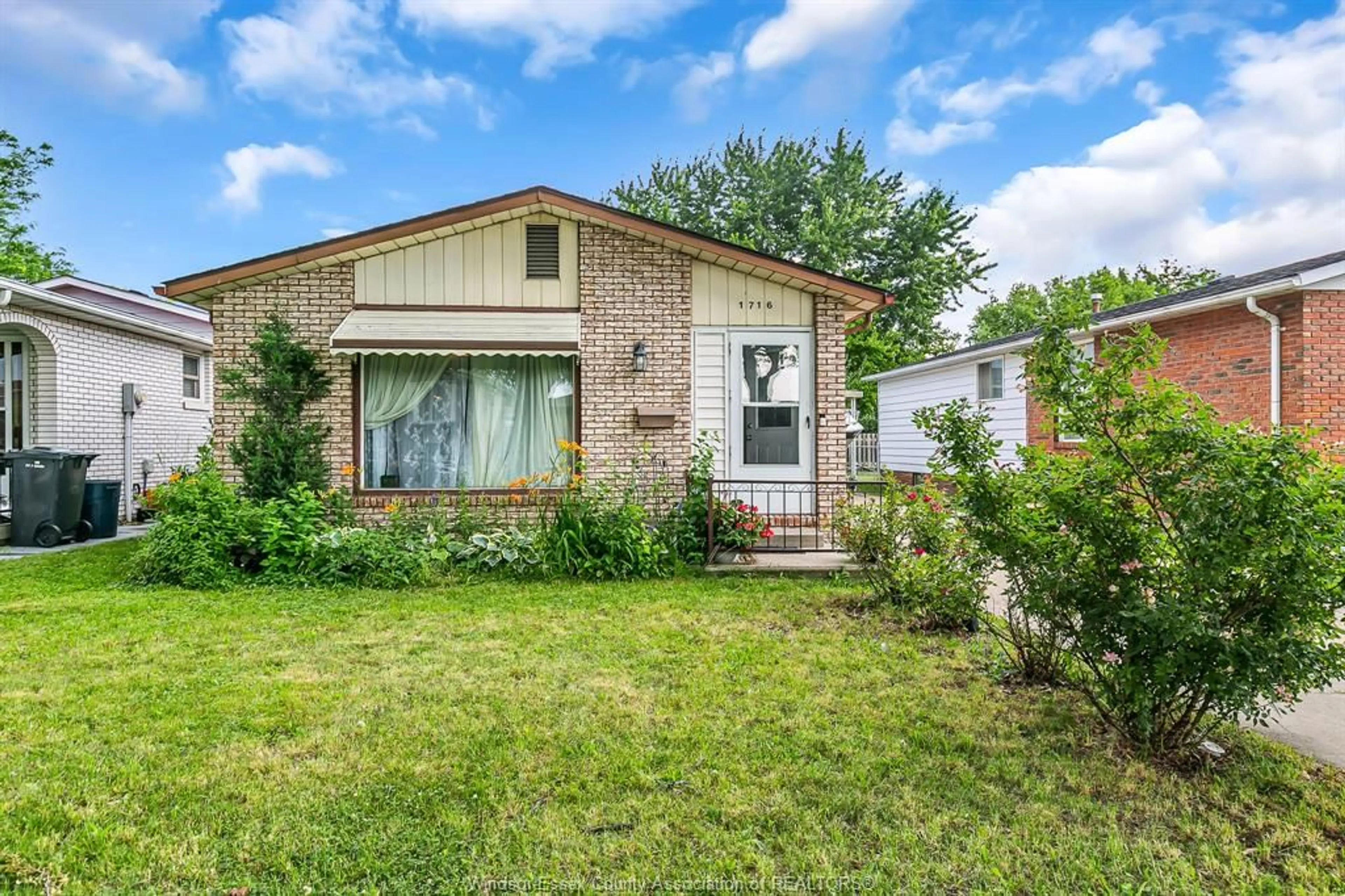 Home with brick exterior material, street for 1716 SOUTHDALE, Windsor Ontario N8W 4X1