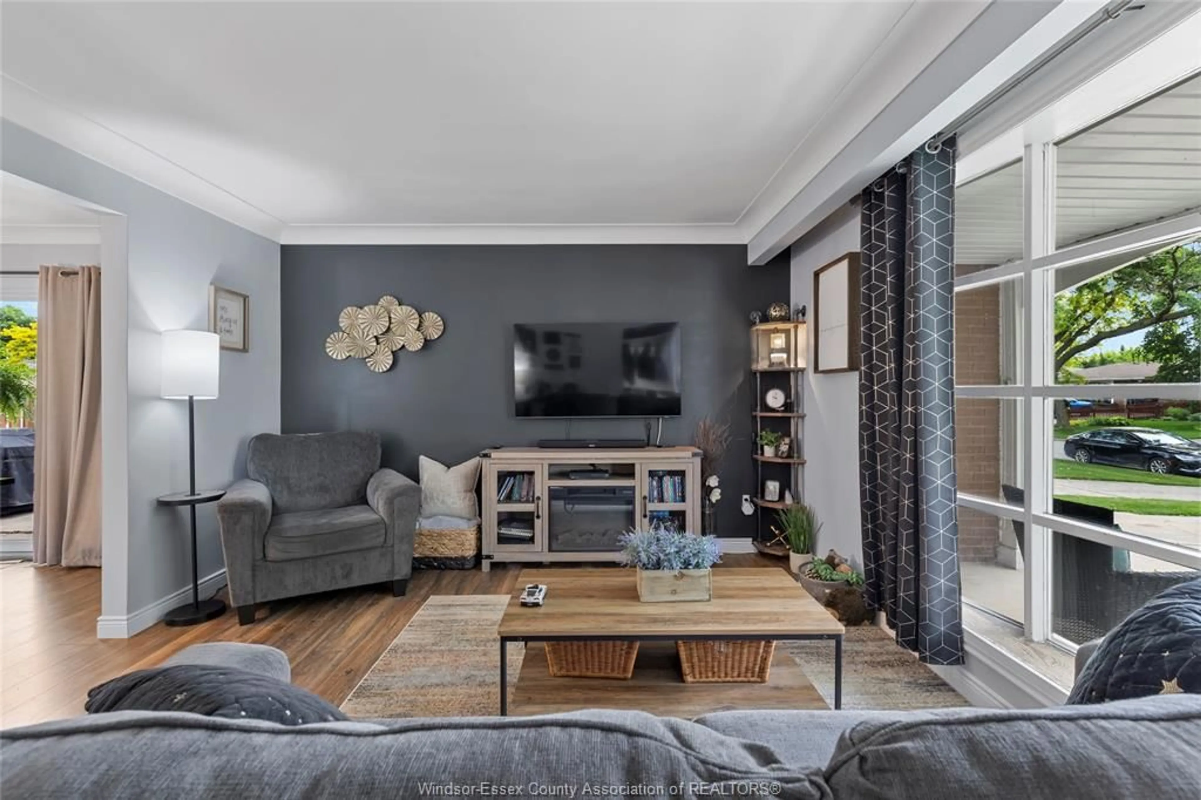 Living room with furniture, unknown for 9788 OSBORN, Windsor Ontario N8R 1G3