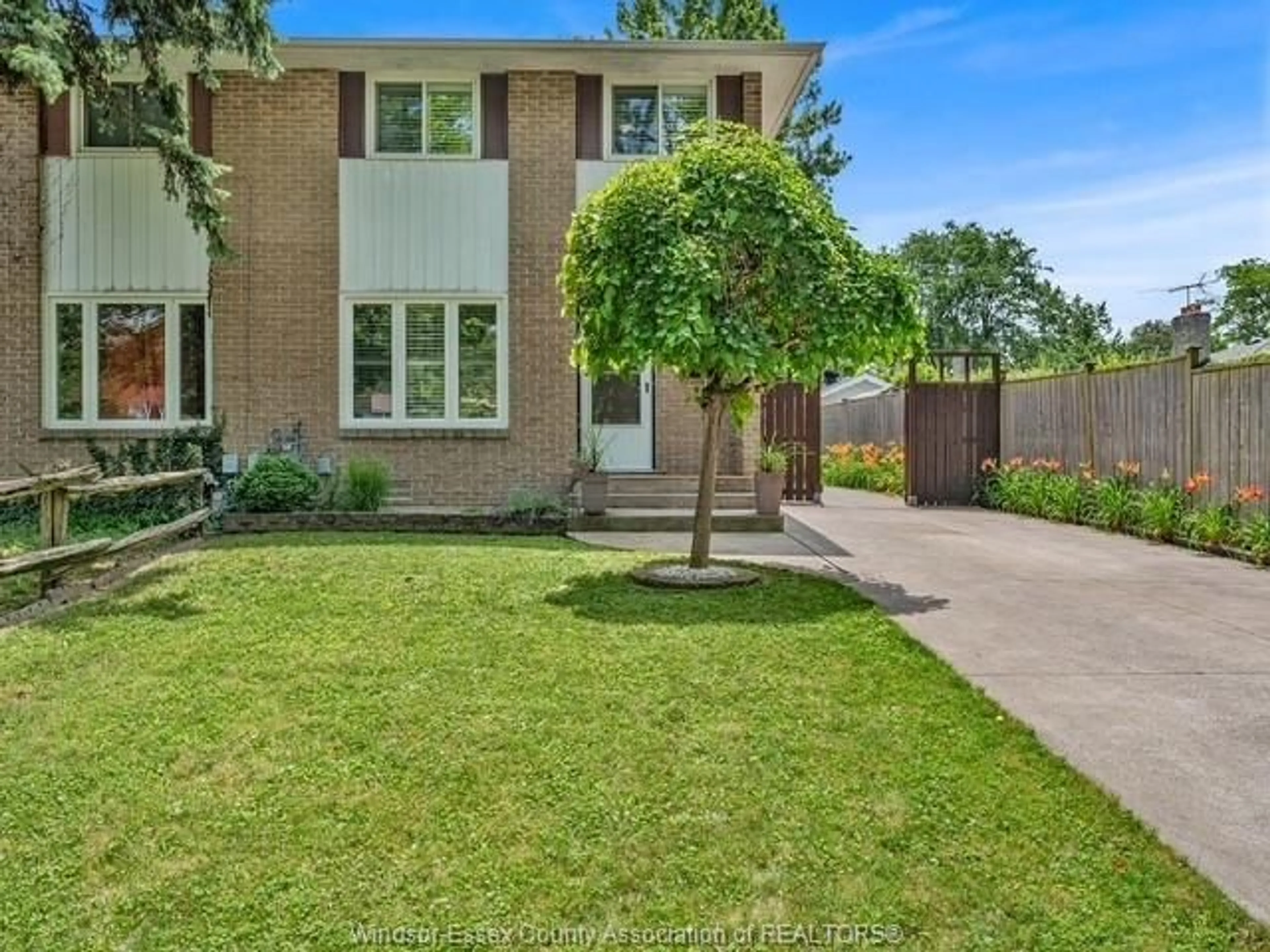 A pic from outside/outdoor area/front of a property/back of a property/a pic from drone, street for 9339 ALTEN Dr, Windsor Ontario N8R 1V9
