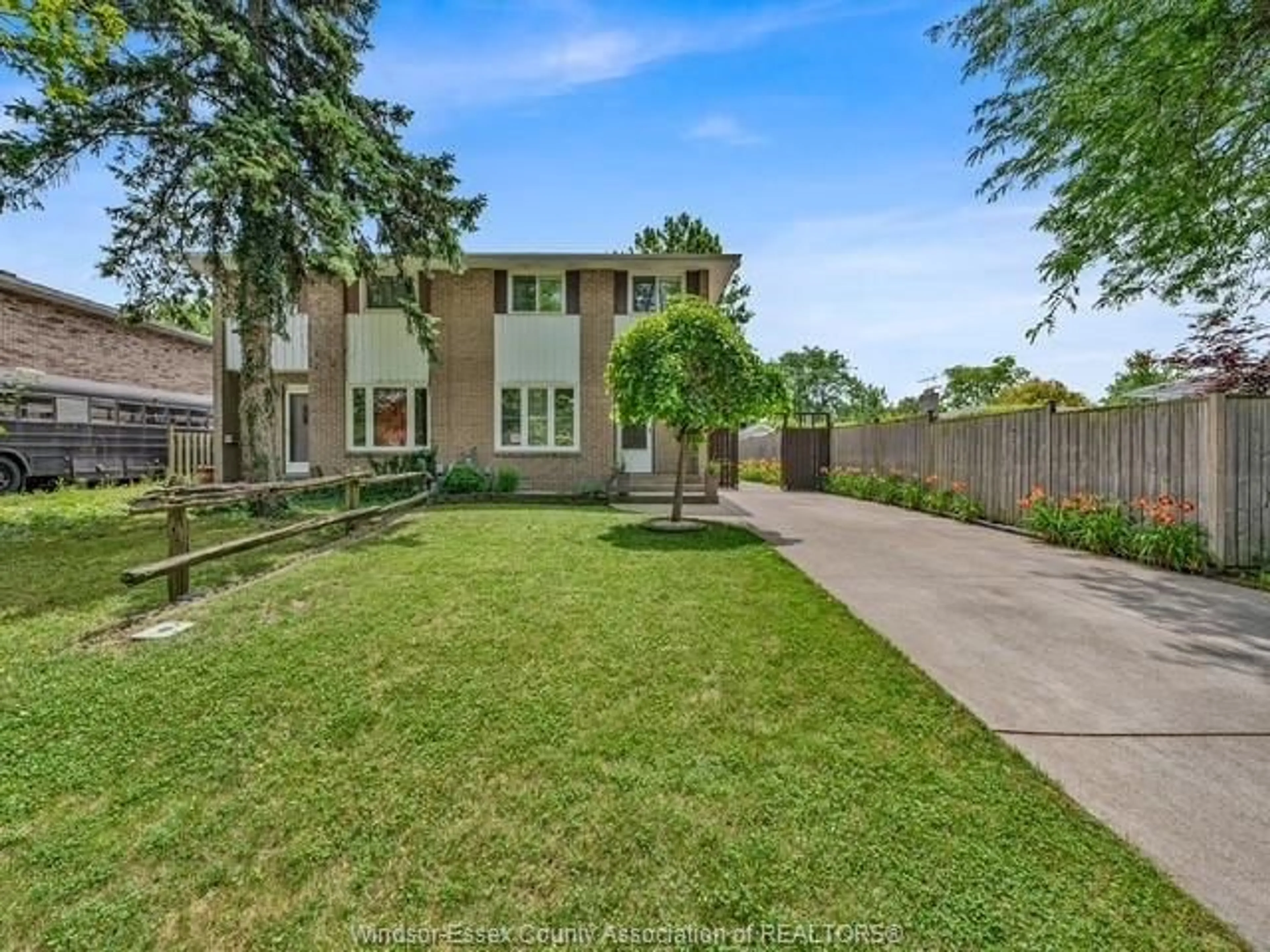 A pic from outside/outdoor area/front of a property/back of a property/a pic from drone, street for 9339 ALTEN Dr, Windsor Ontario N8R 1V9