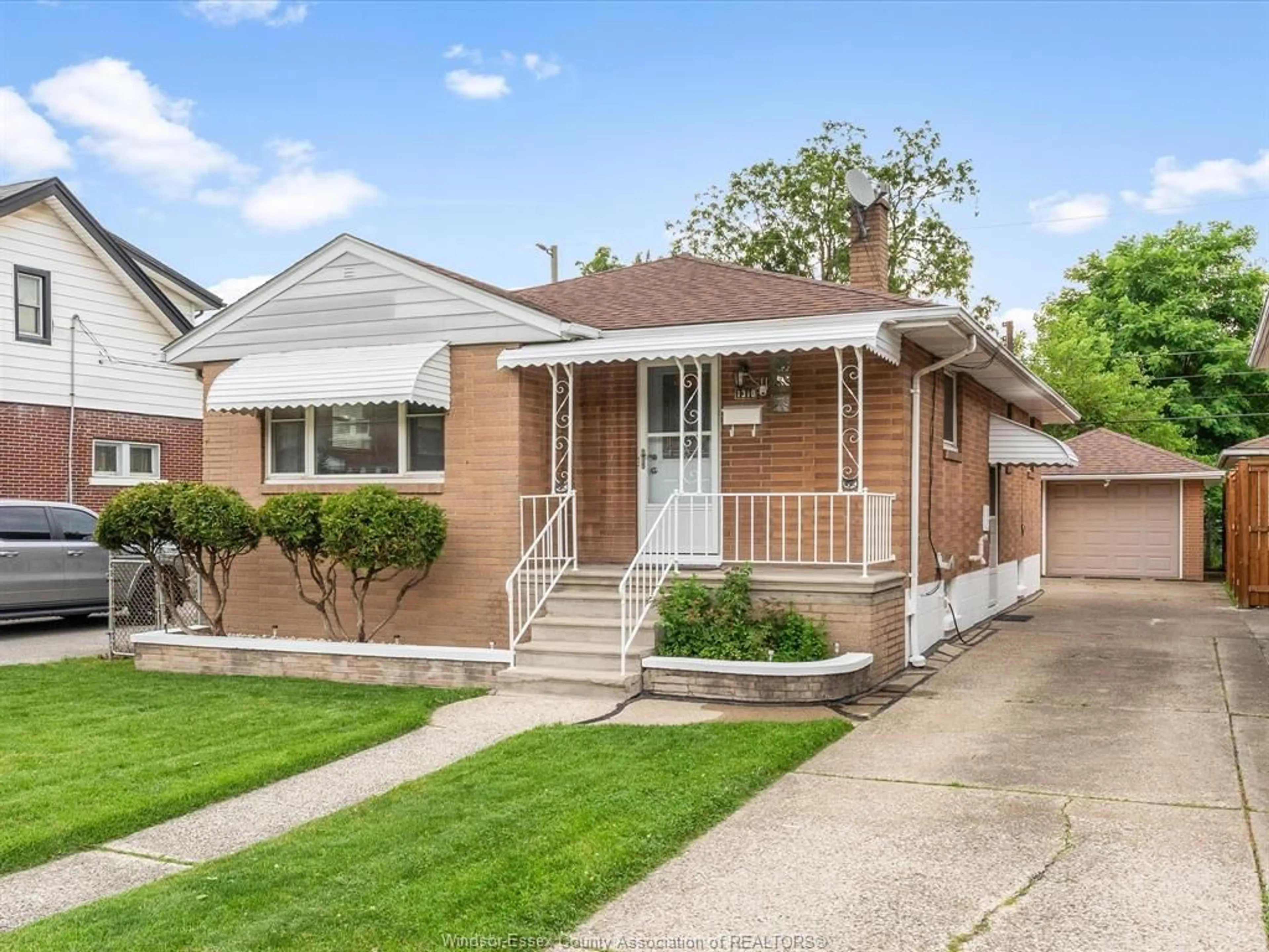 Home with brick exterior material, street for 1310 Dufferin, Windsor Ontario N8X 3K1