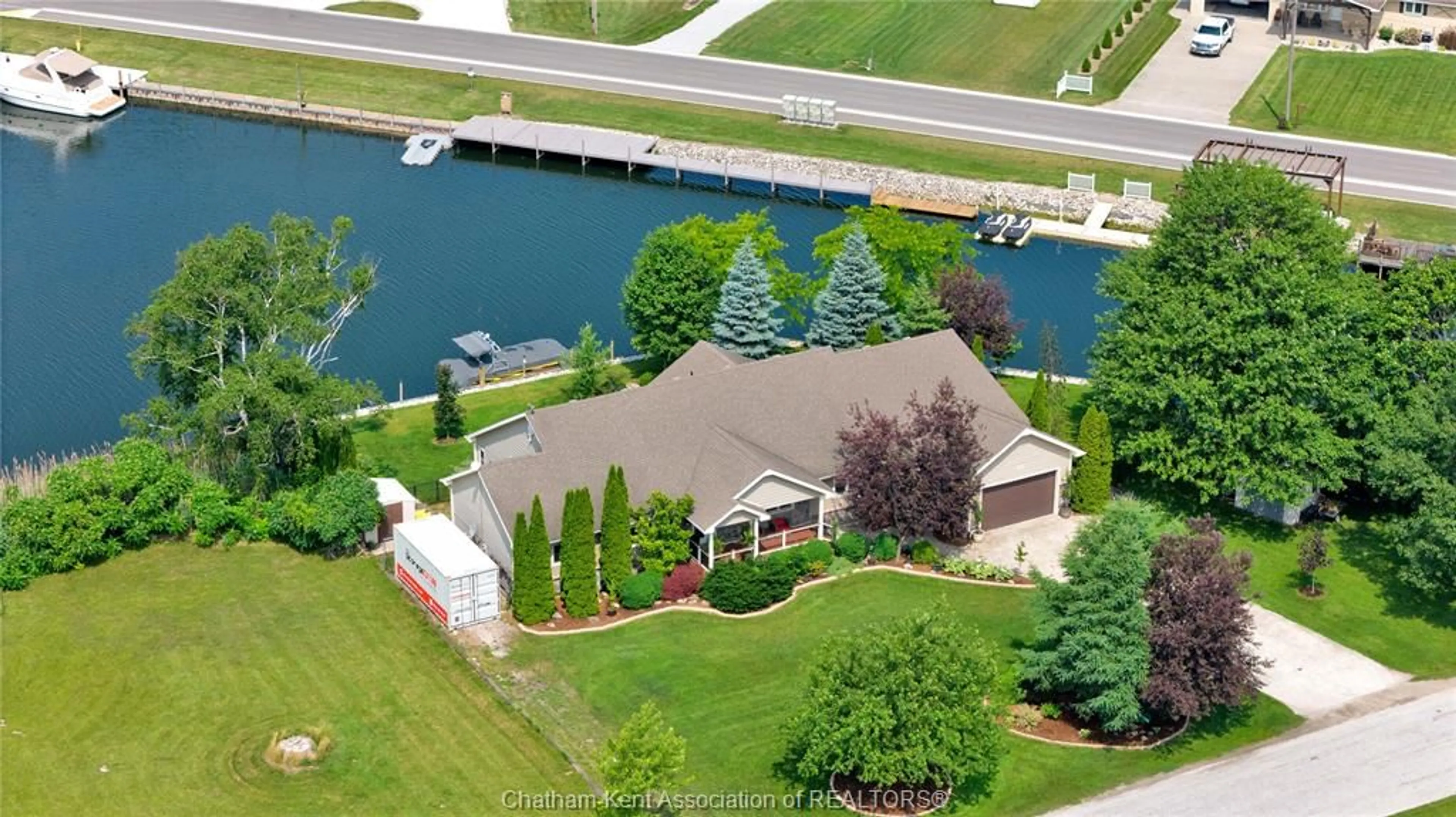 A pic from outside/outdoor area/front of a property/back of a property/a pic from drone, water/lake/river/ocean view for 695 RIVAIT Dr, Lighthouse Cove Ontario N0P 2L0