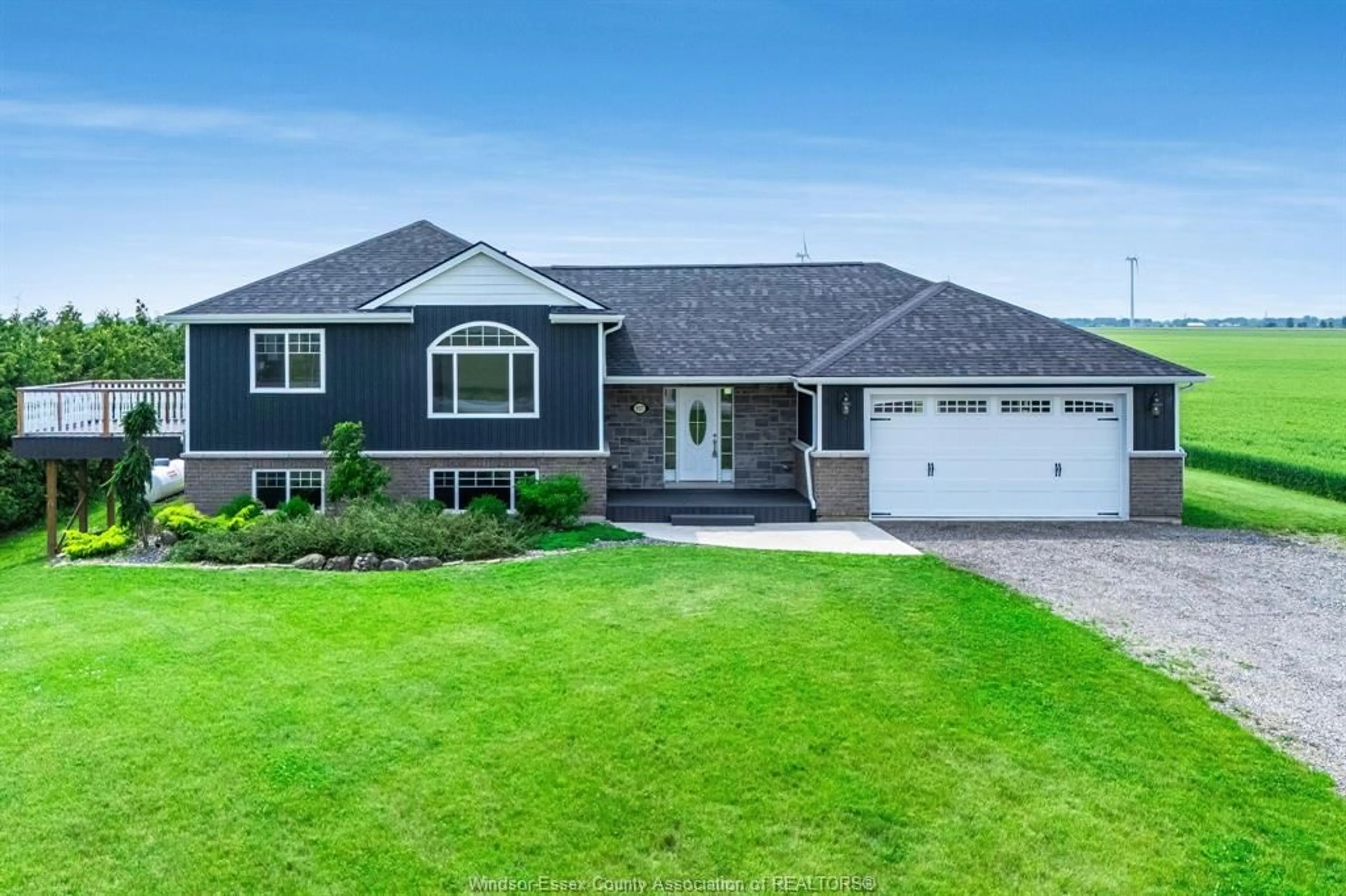 Home with vinyl exterior material, unknown for 937 ROCHESTER TOWNLINE, St. Joachim Ontario N0P 1S0