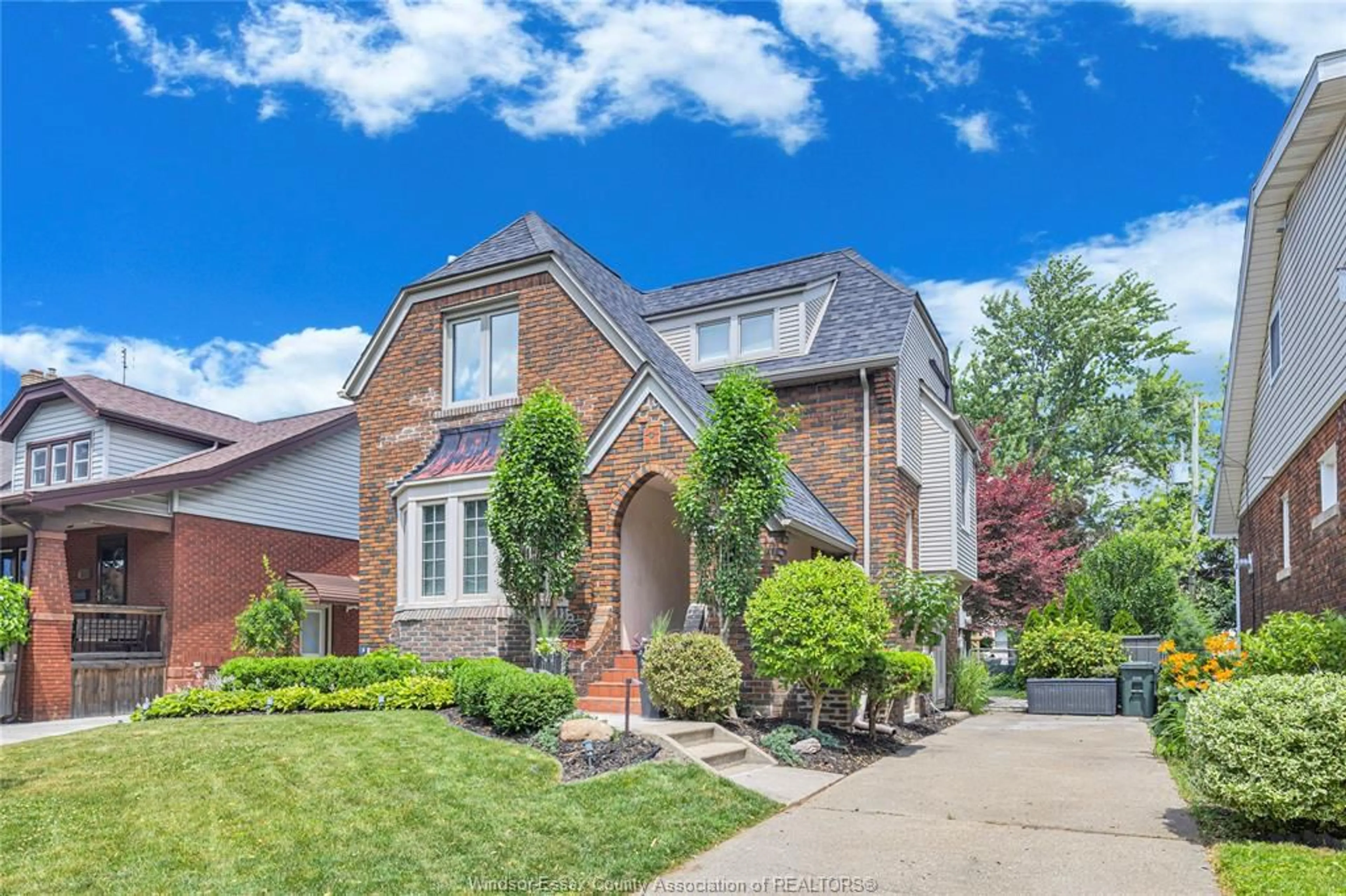 Home with brick exterior material, street for 2342 BYNG, Windsor Ontario N8W 3E5