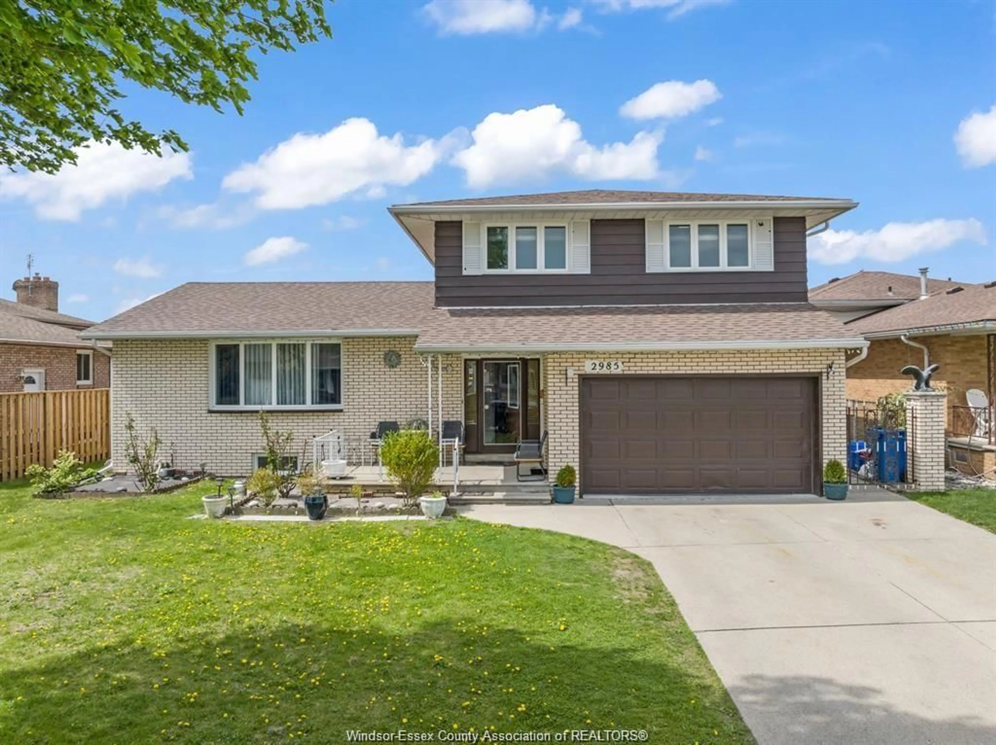 Home with vinyl exterior material, street for 2985 PRINCESS AVENUE, Windsor Ontario N8T 3G2