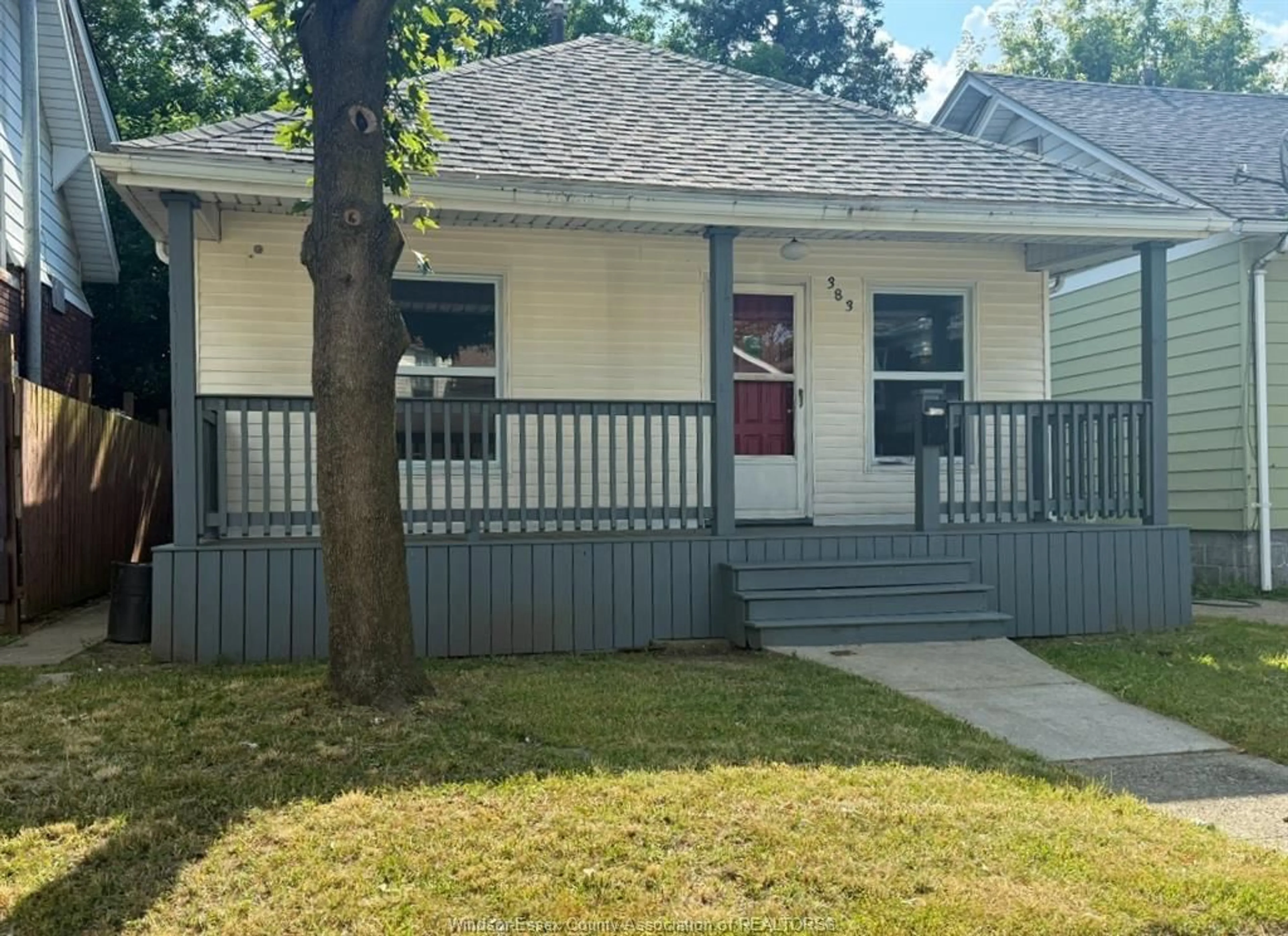 Home with vinyl exterior material, street for 383 JOSEPHINE AVE, Windsor Ontario N9B 2K9