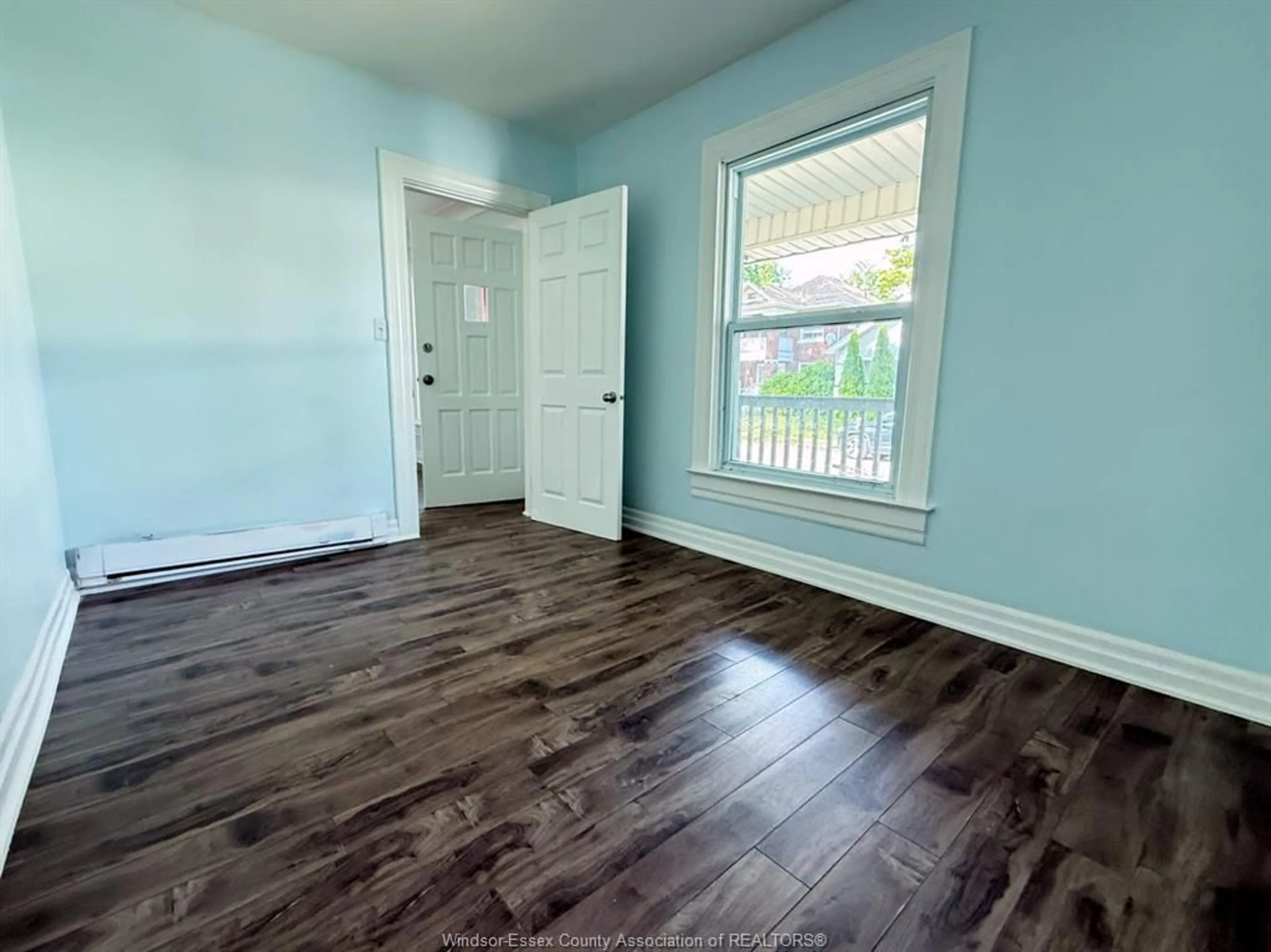 A pic of a room for 383 JOSEPHINE AVE, Windsor Ontario N9B 2K9
