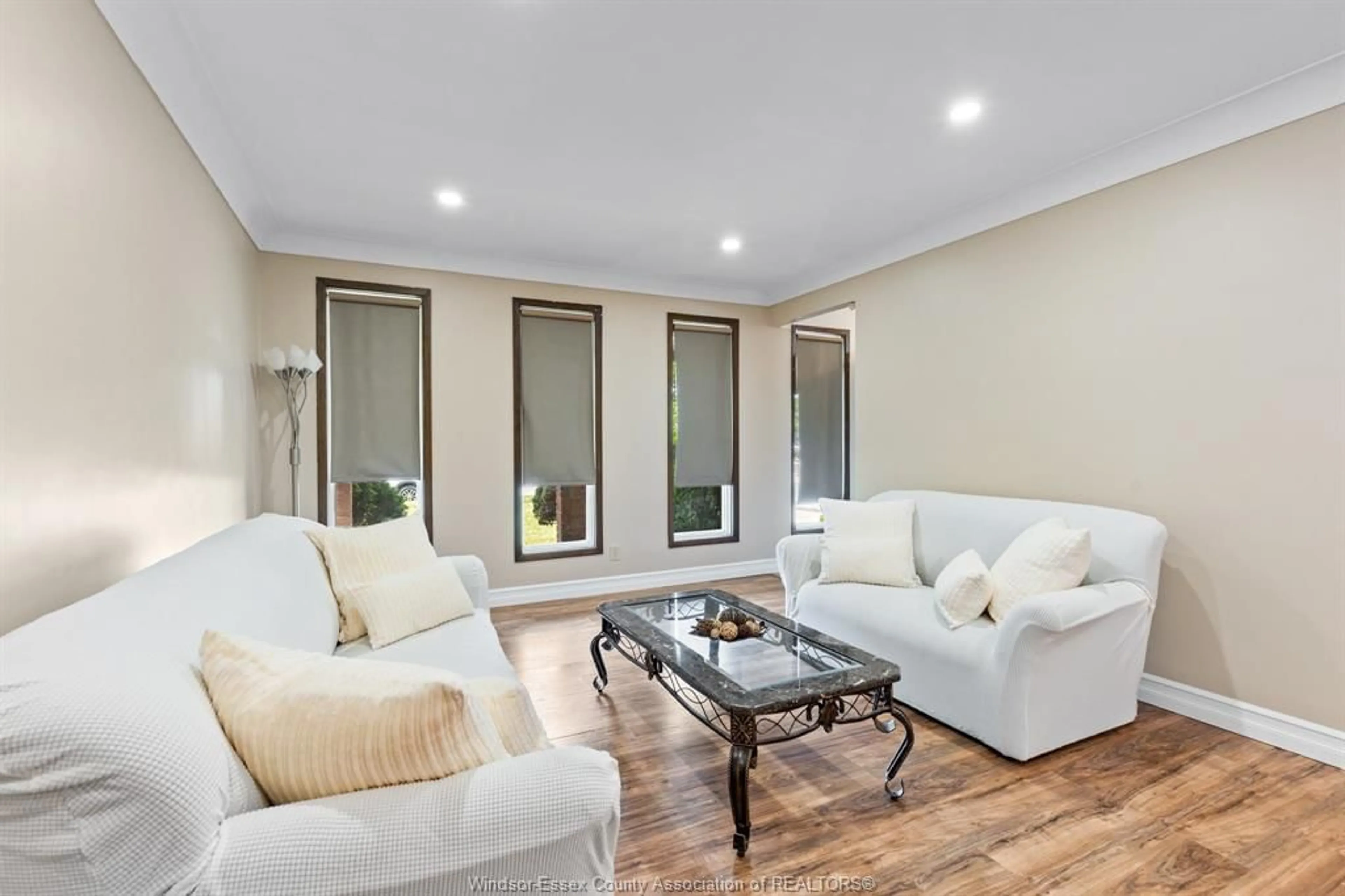 Living room with furniture, wood/laminate floor for 2034 BALFOUR, Windsor Ontario N8T 2S7