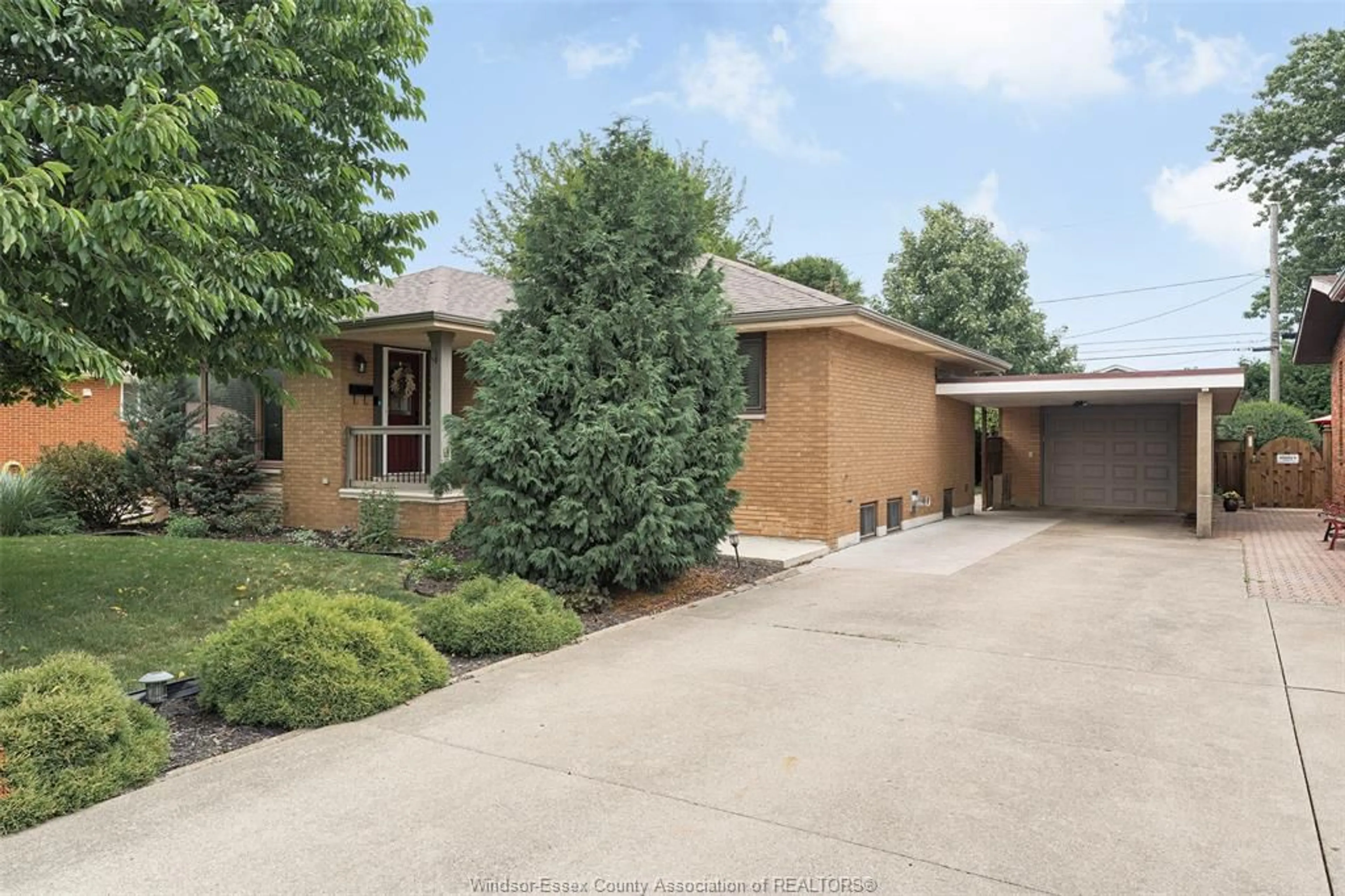 Home with brick exterior material, street for 3318 PARKWOOD Ave, Windsor Ontario N8W 2L1