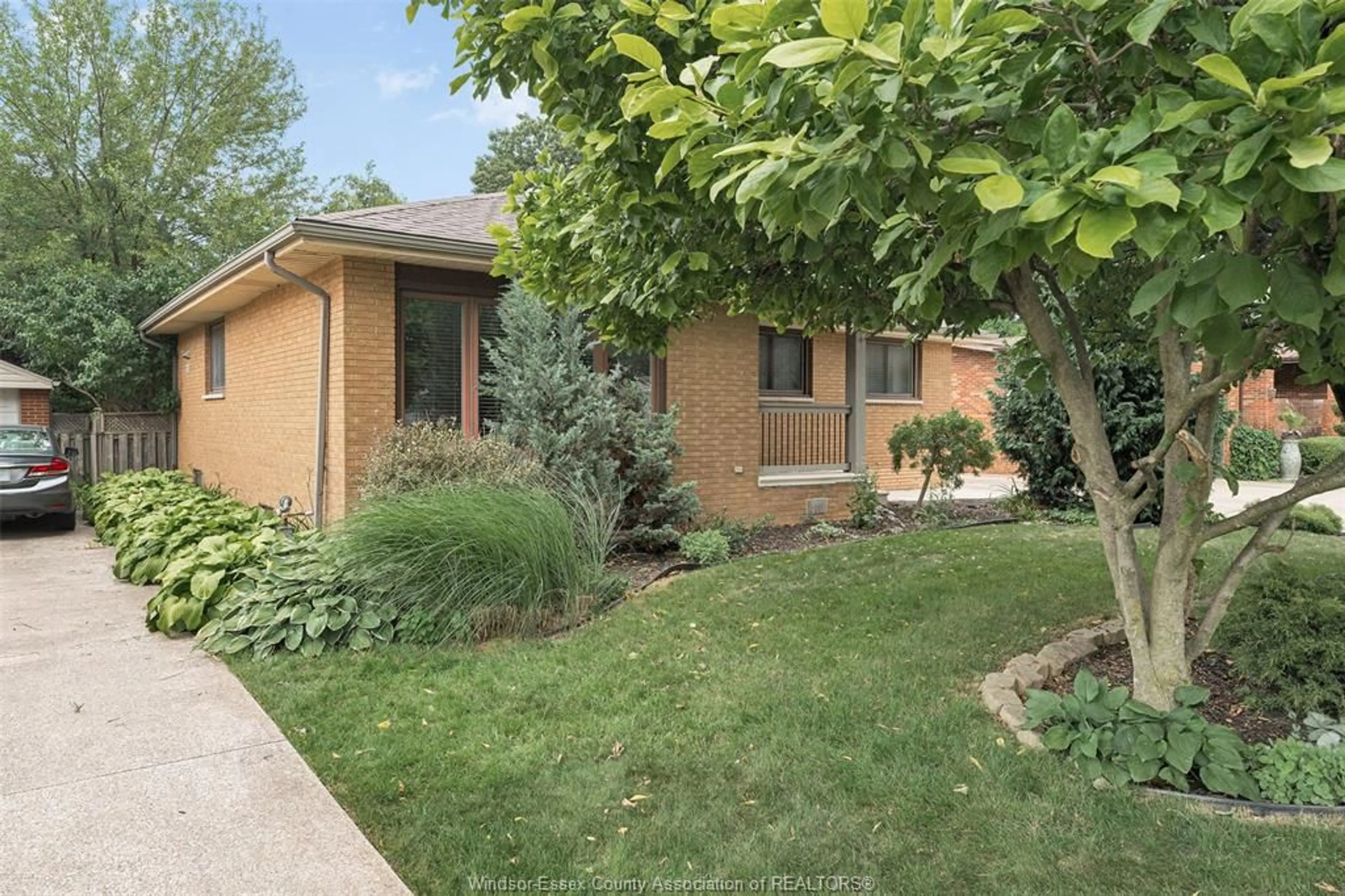 Home with brick exterior material, street for 3318 PARKWOOD Ave, Windsor Ontario N8W 2L1