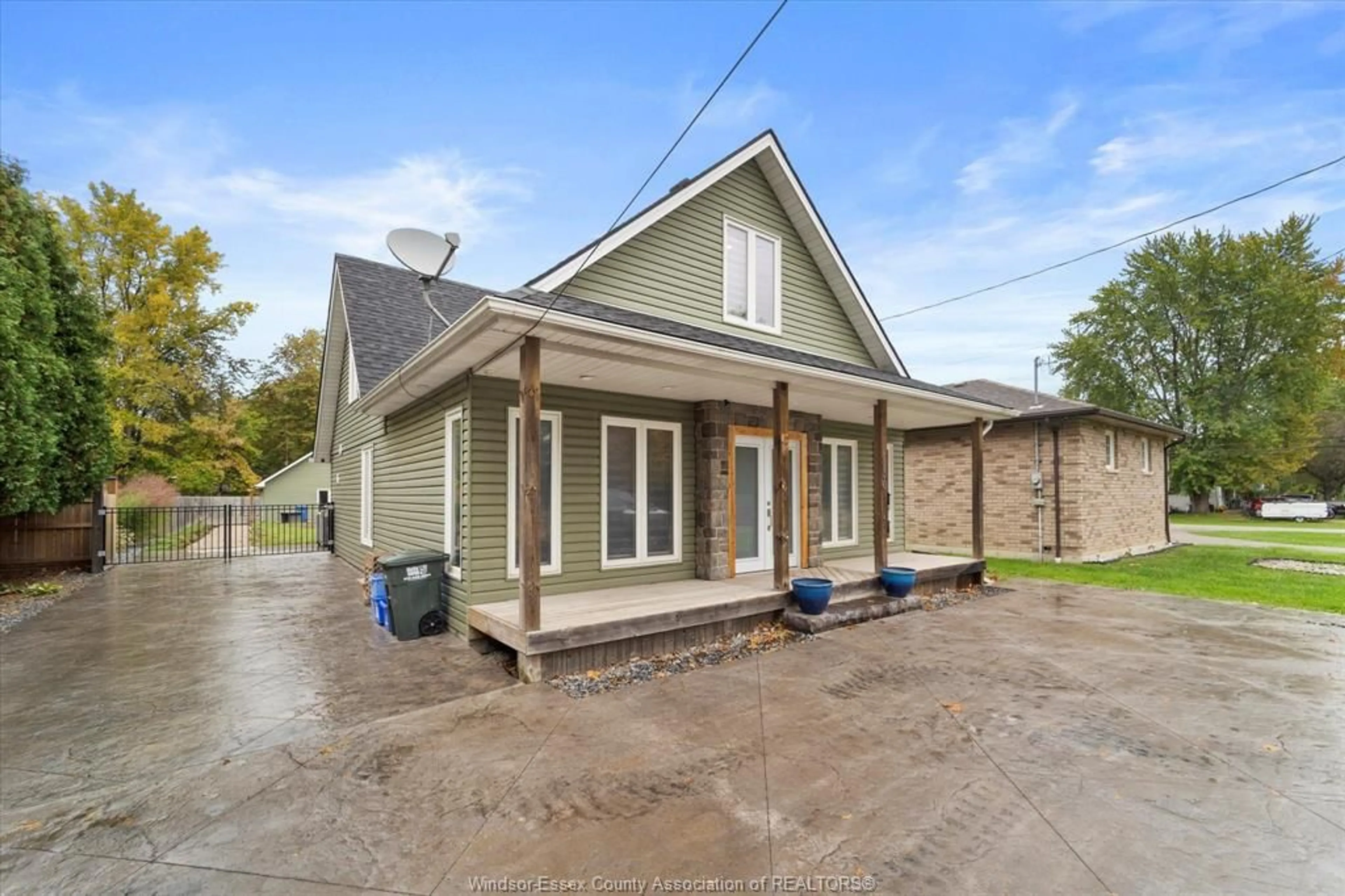 Unknown for 1530 SPRUCEWOOD, LaSalle Ontario N9J 1X5