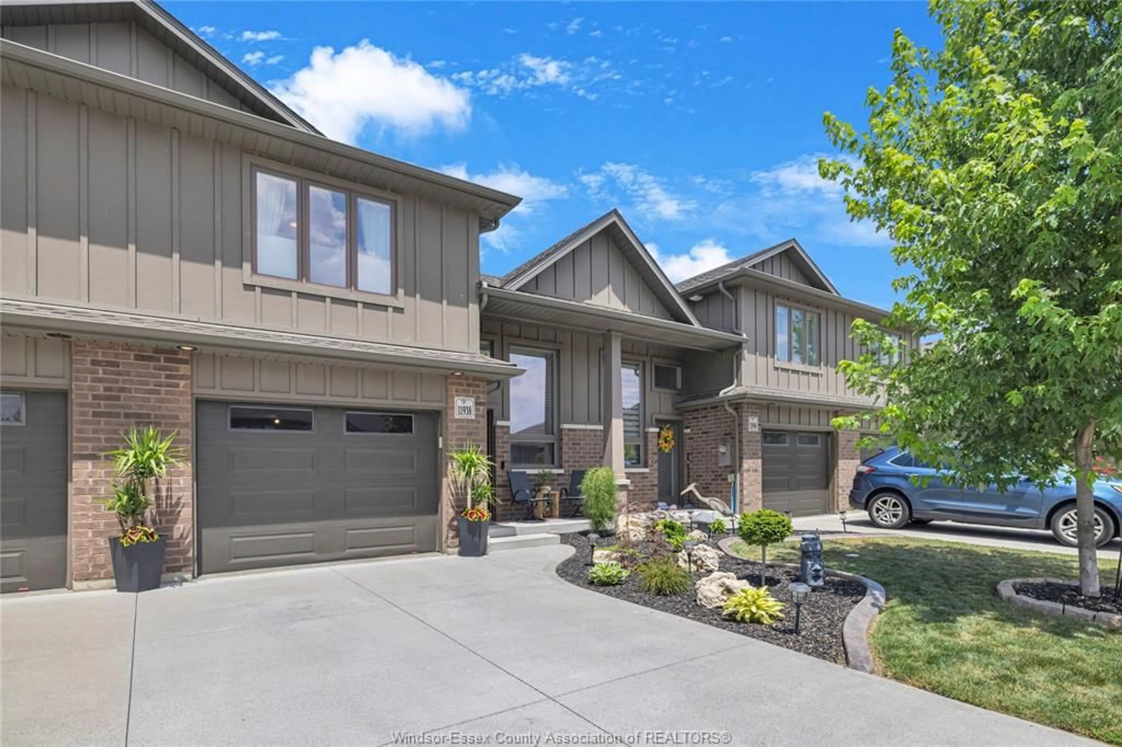 Home with brick exterior material, street for 11938 MAITLAND, Windsor Ontario N8P 0B9