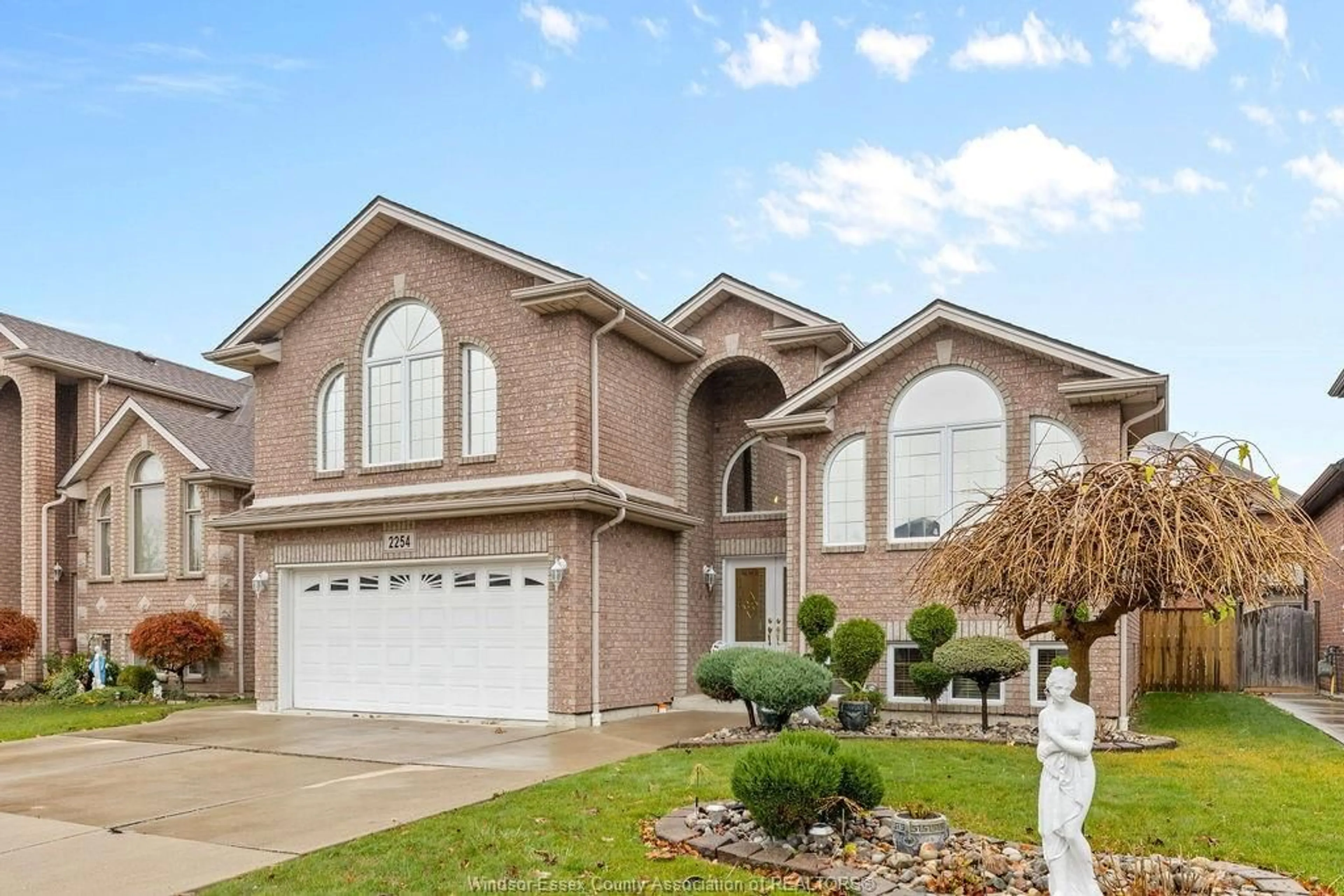 Home with brick exterior material, street for 2254 ASKIN AVE, Windsor Ontario N9B 3Y4