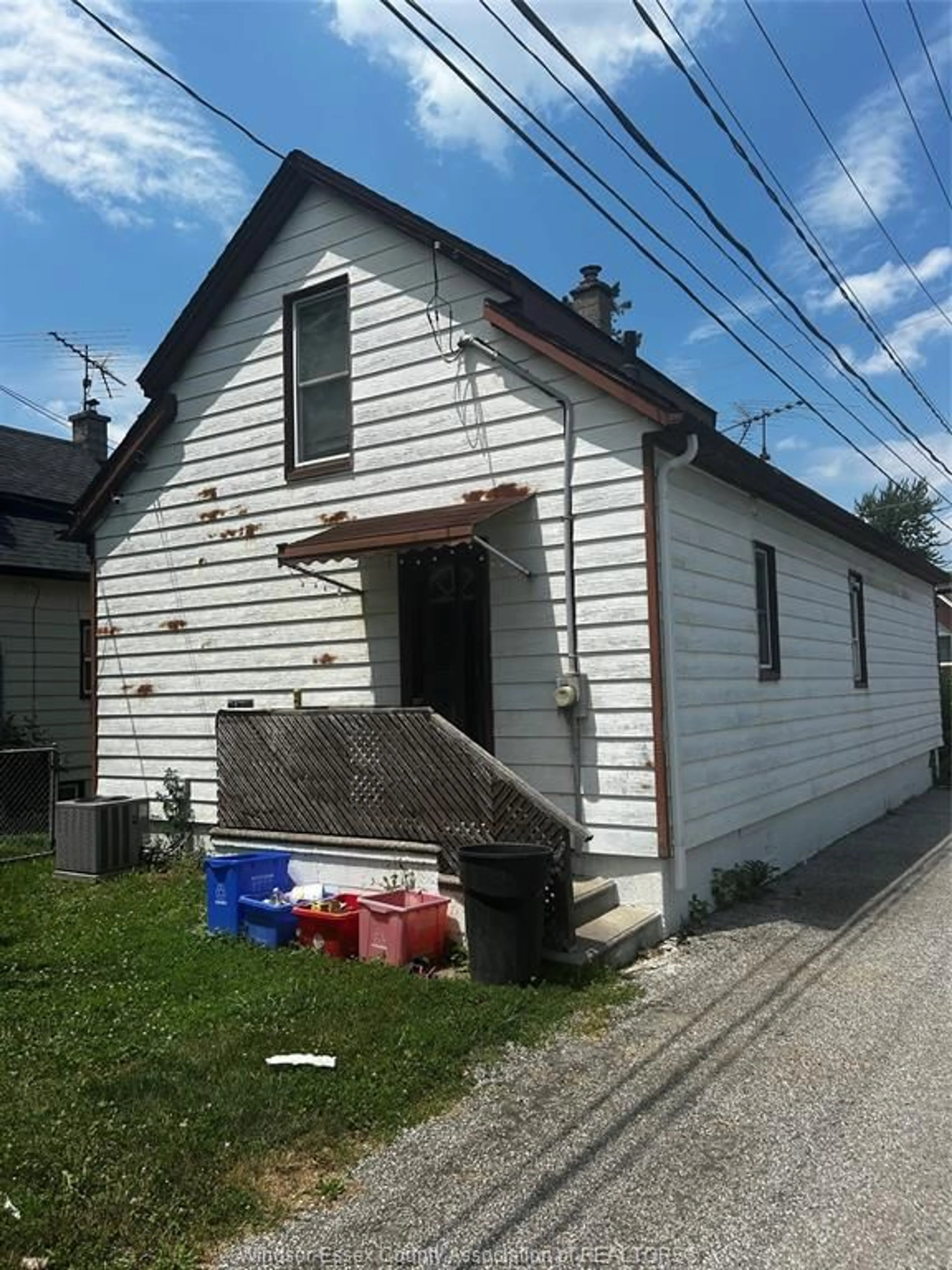 Shed for 1043 CATARAQUI, Windsor Ontario N9A 1P9
