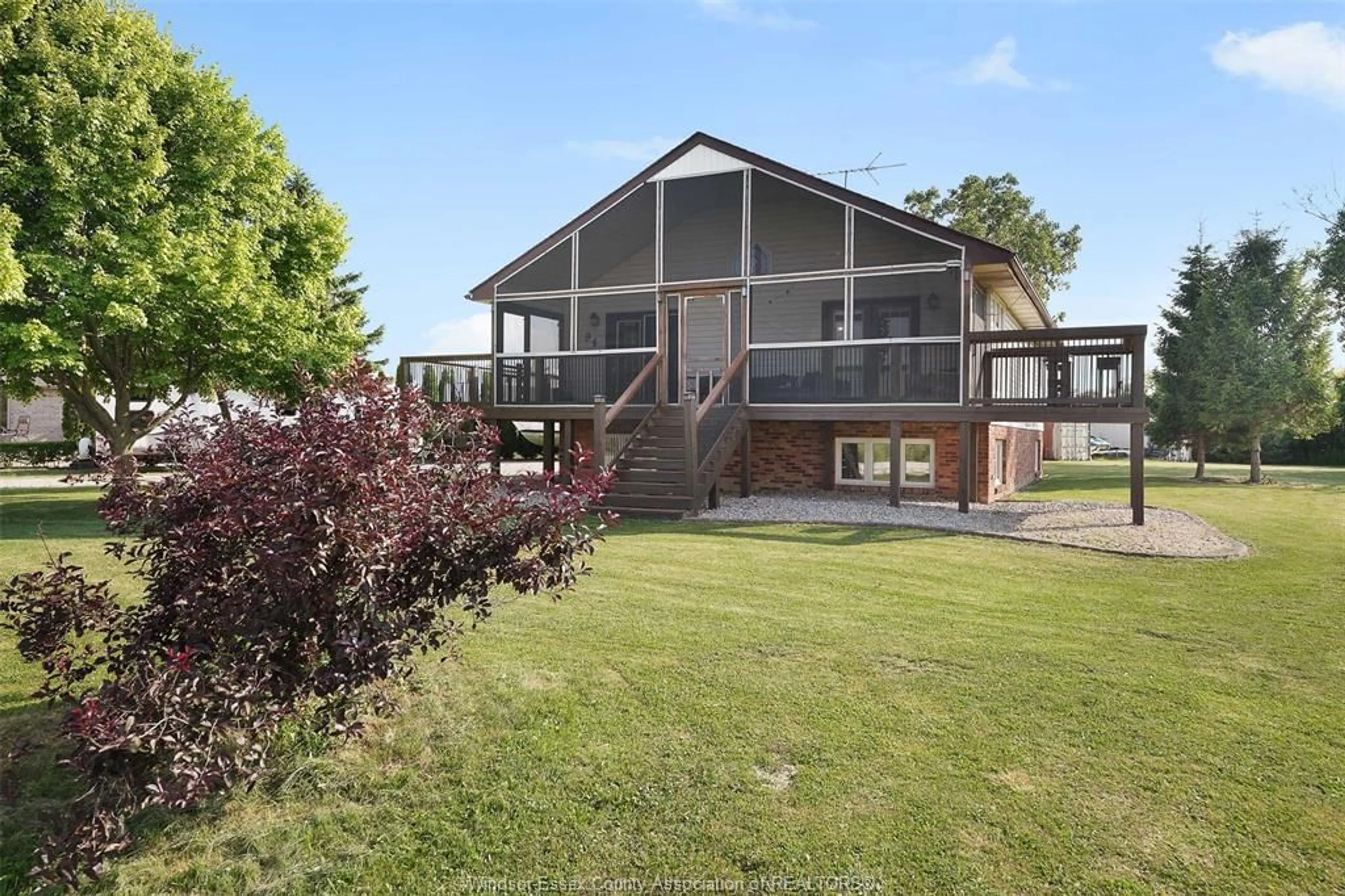 A pic from outside/outdoor area/front of a property/back of a property/a pic from drone, water/lake/river/ocean view for 94 SARI Lane, Amherstburg Ontario N9V 3R3