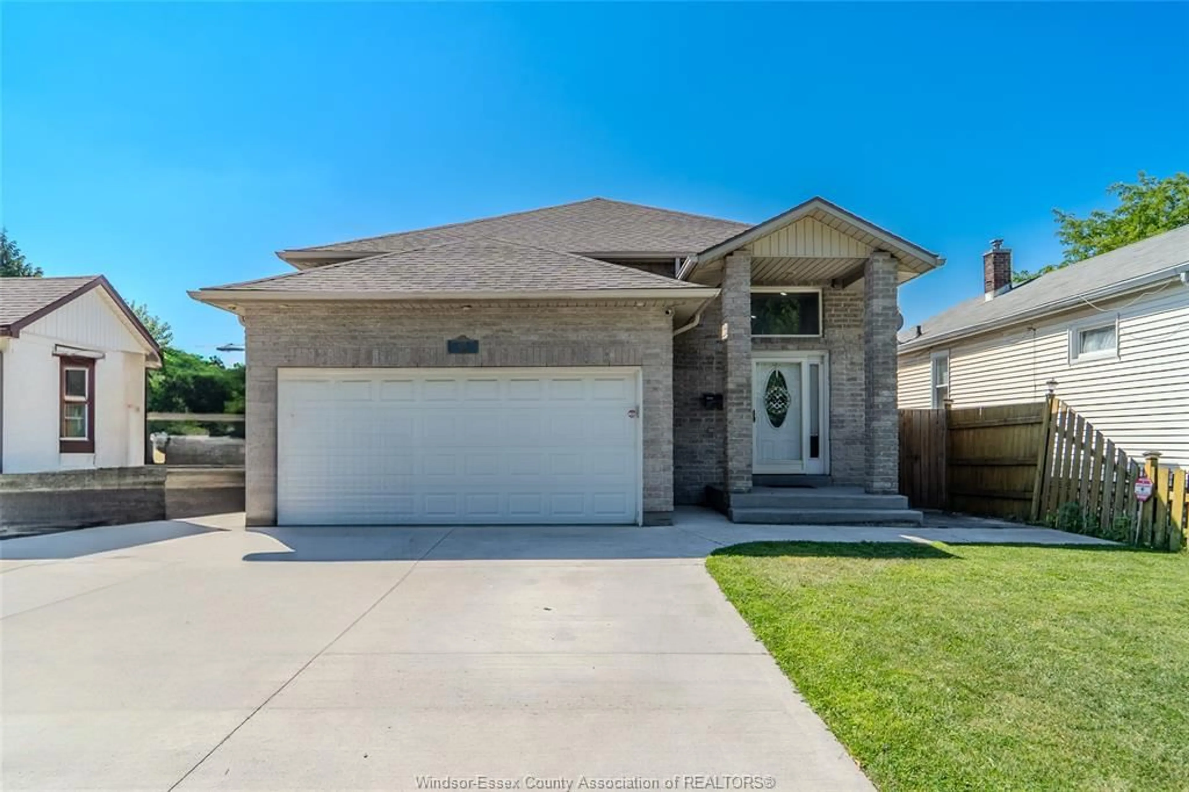 Home with brick exterior material, street for 625 HILDEGARDE, Windsor Ontario N8X 2Z7