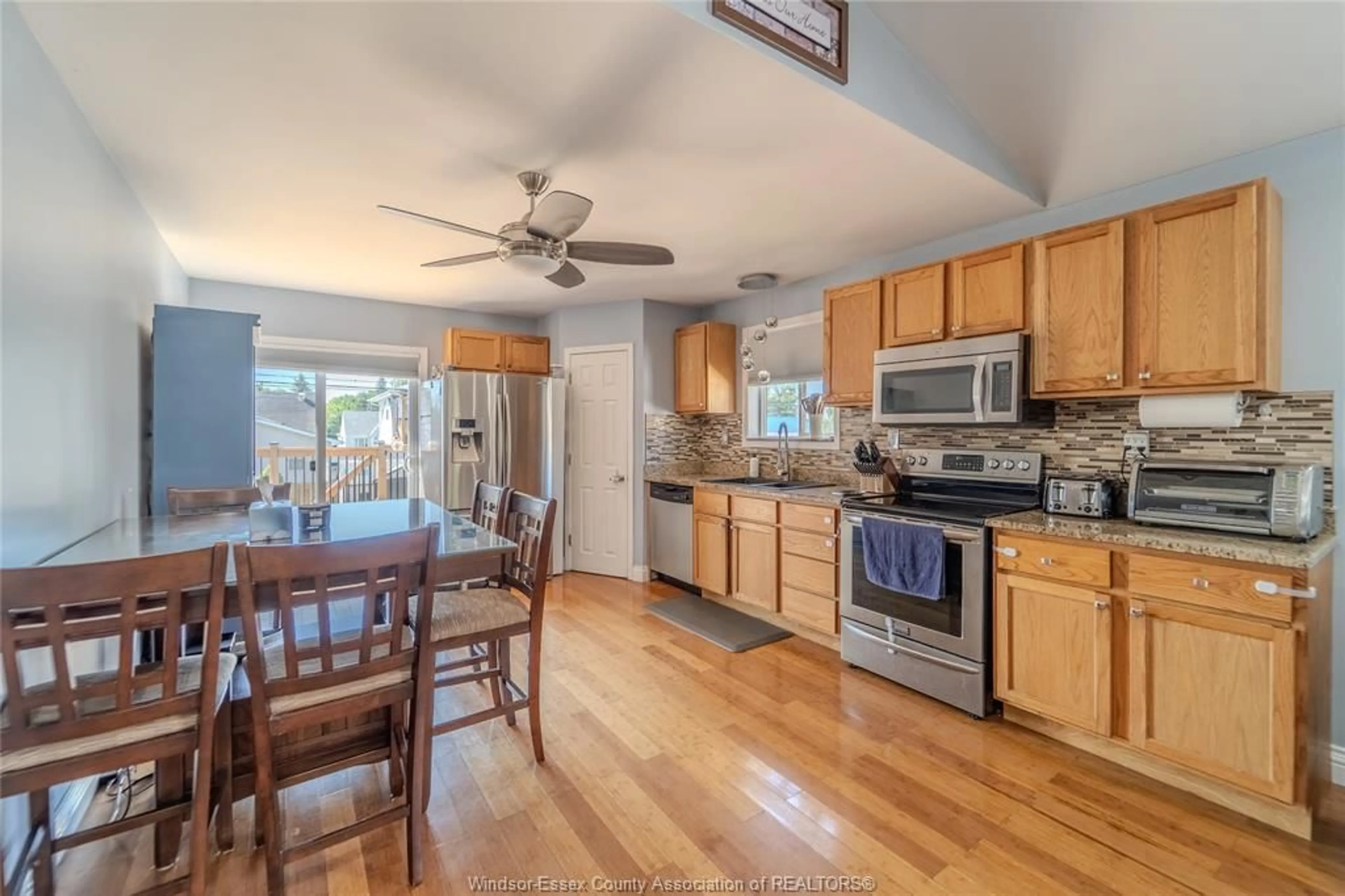 Open concept kitchen, unknown for 625 HILDEGARDE, Windsor Ontario N8X 2Z7