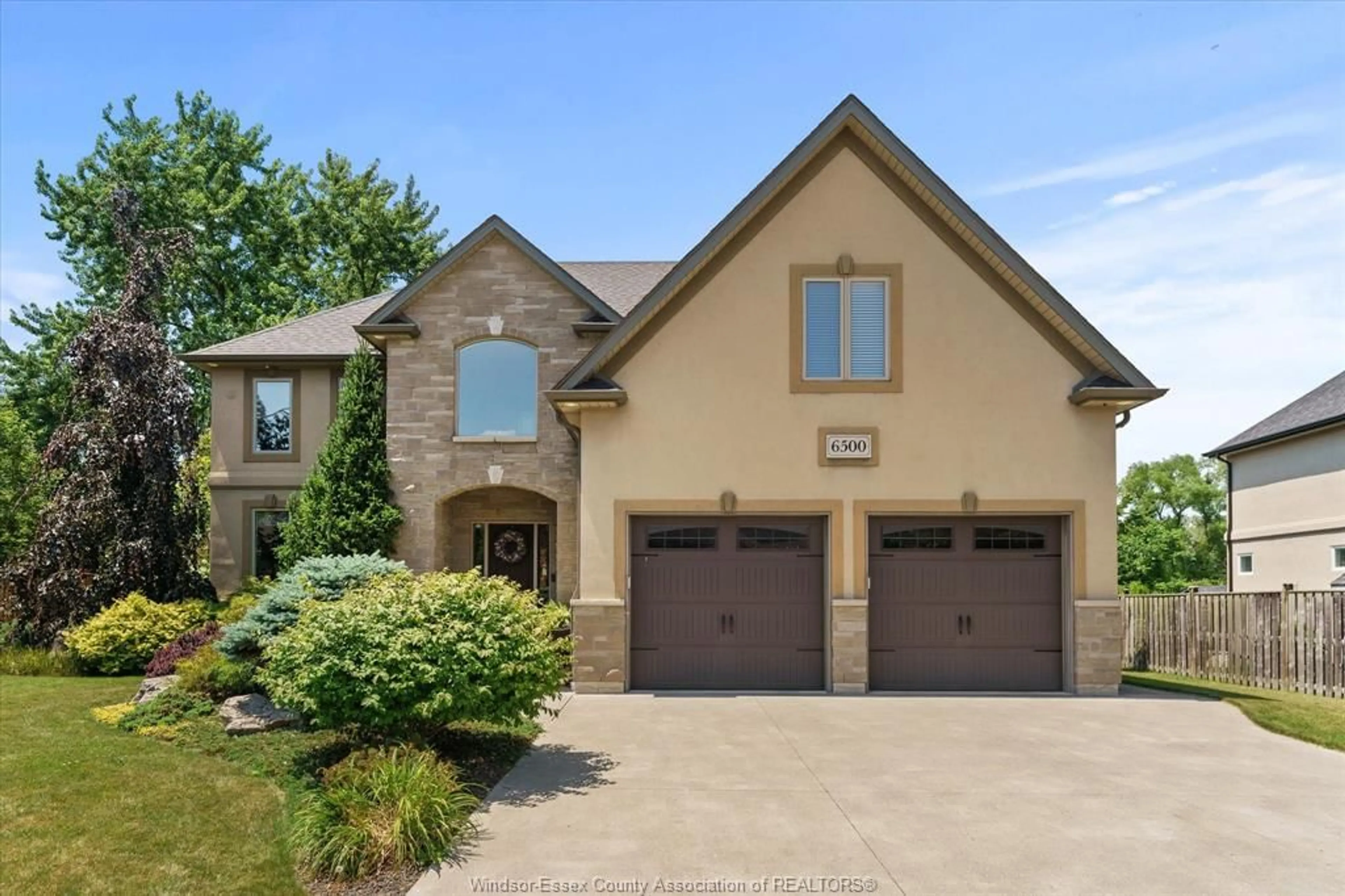 Home with brick exterior material, street for 6500 OAKRIDGE, LaSalle Ontario N9J 3P9