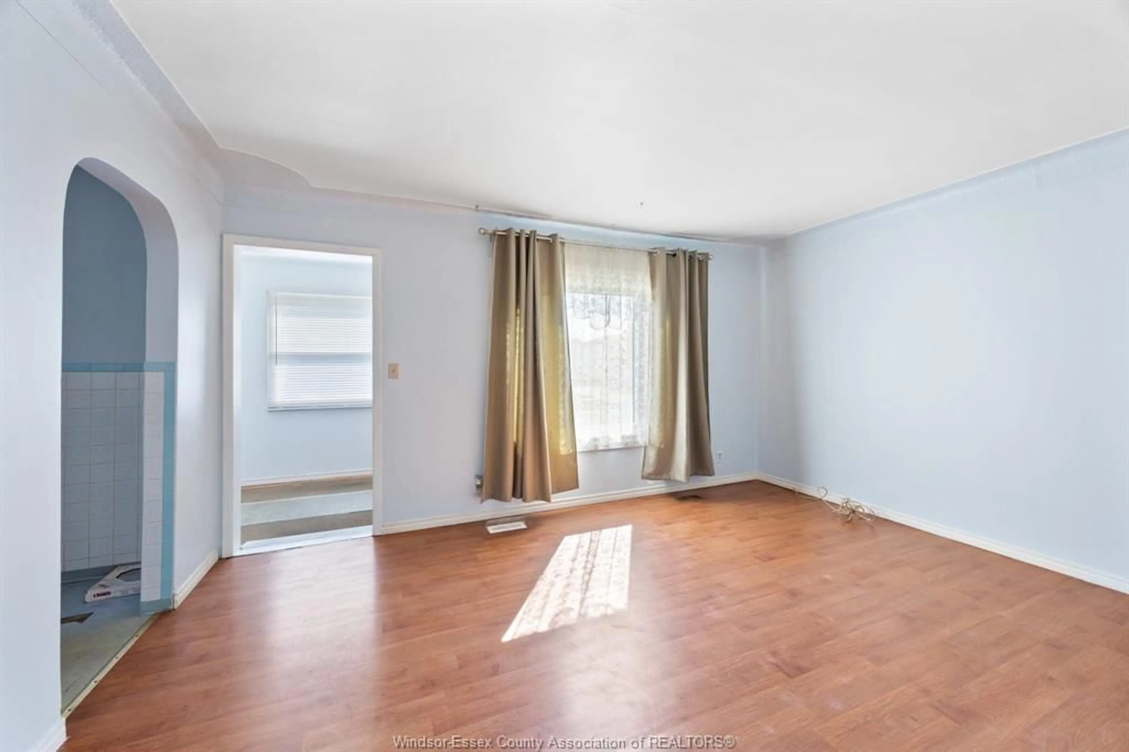 A pic of a room for 1047 FORD BLVD., Windsor Ontario N8S 2G2
